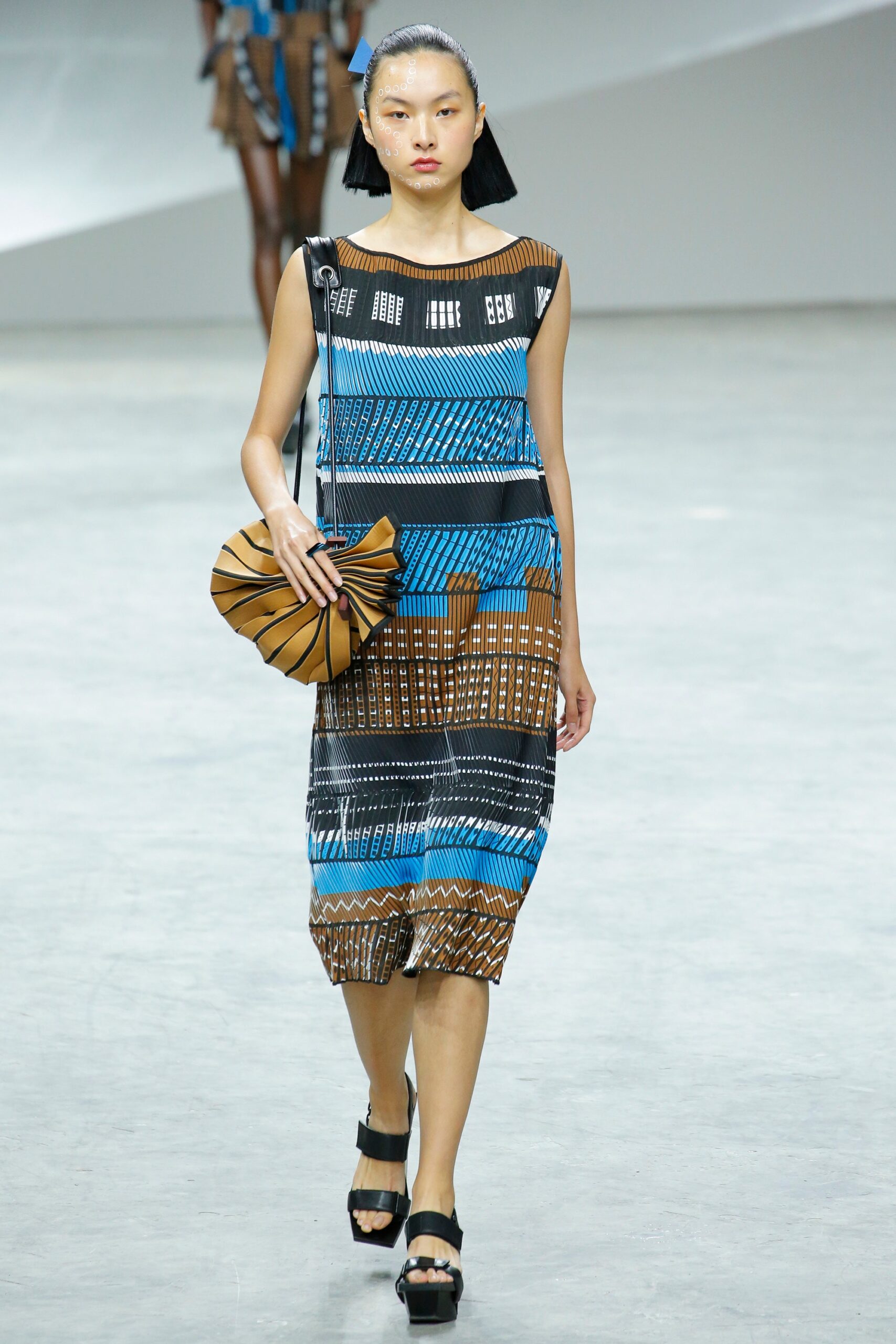 Issey Miyake S/S 17 Look 35