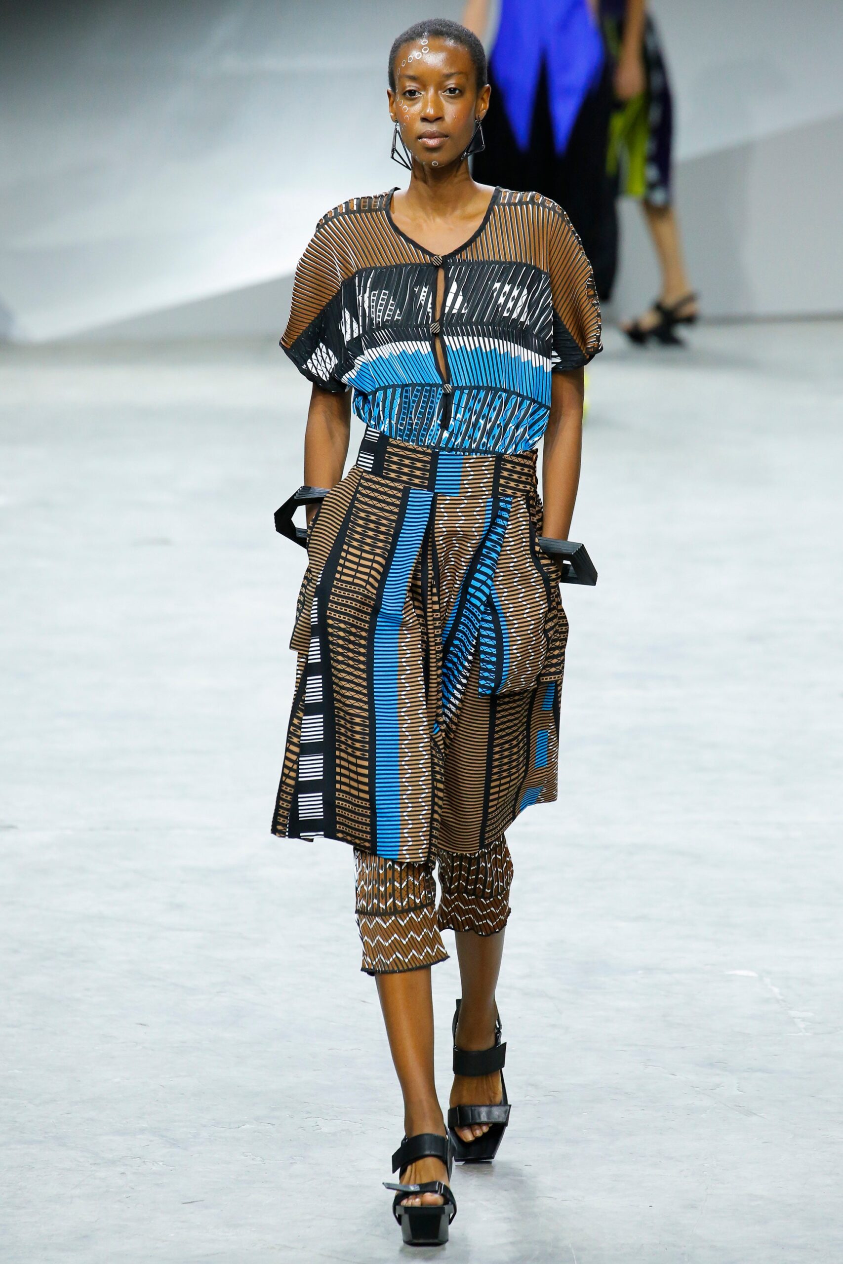 Issey Miyake S/S 17 Look 37