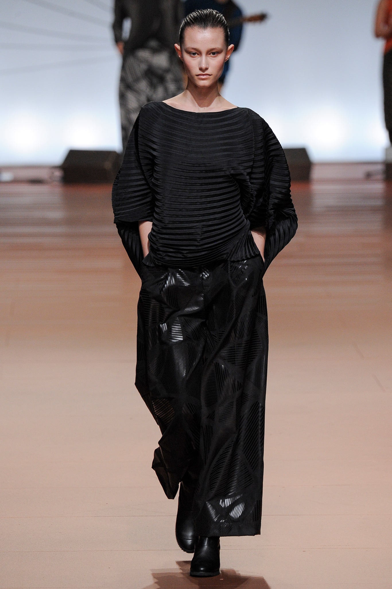 Issey Miyake F/W 14 Look 7