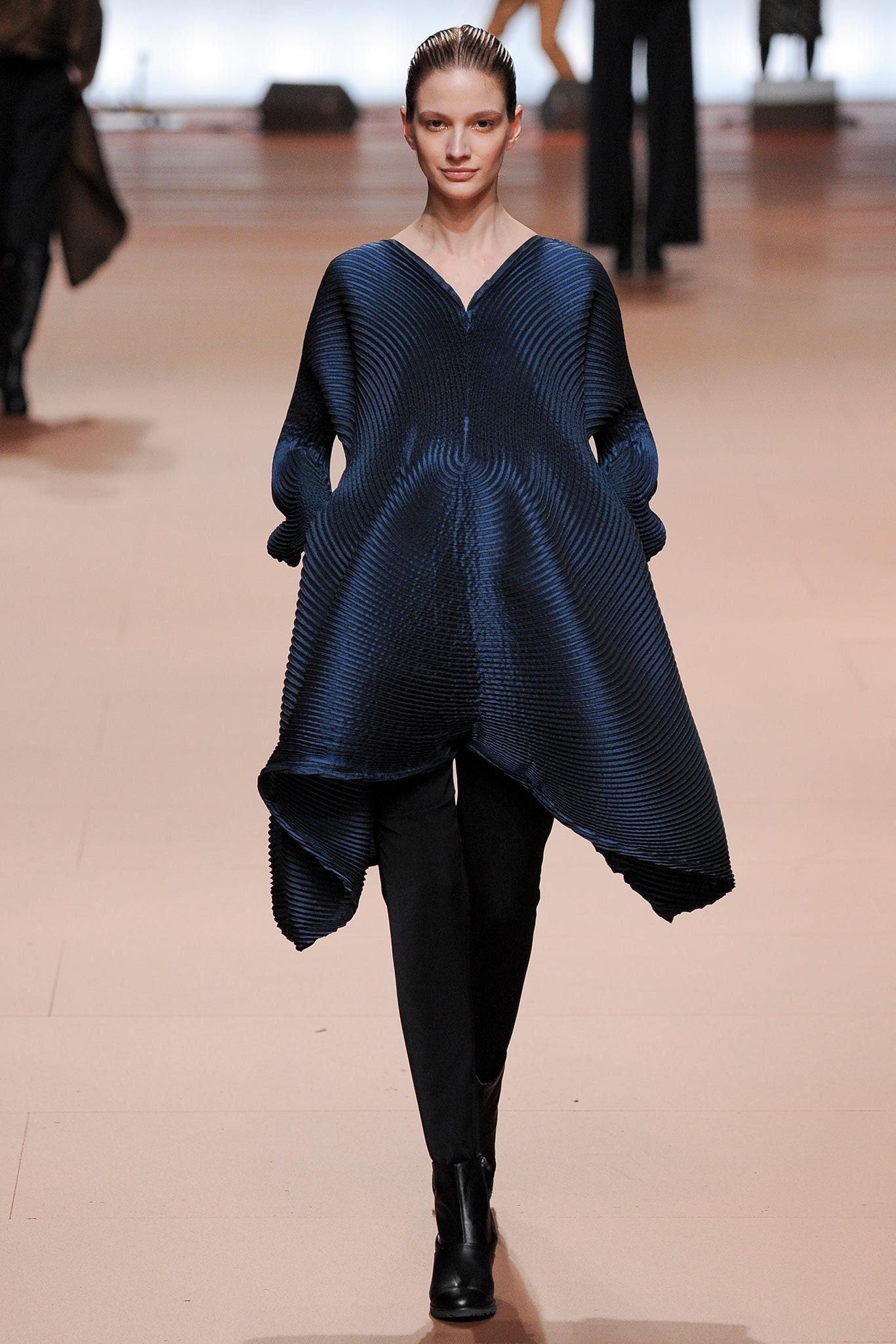 Issey Miyake F/W 14 Look 38