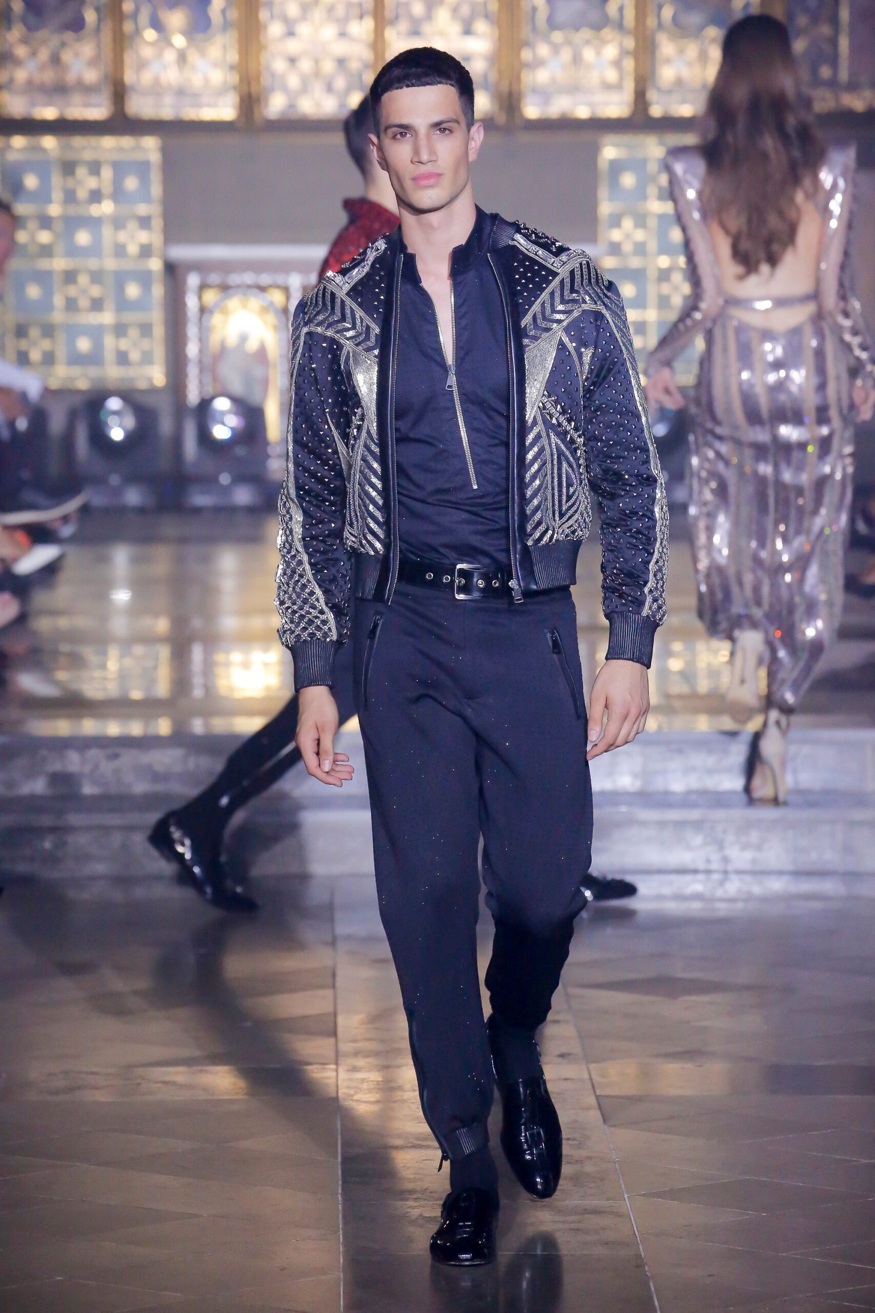 Julien Macdonald S/S 19 Look 9