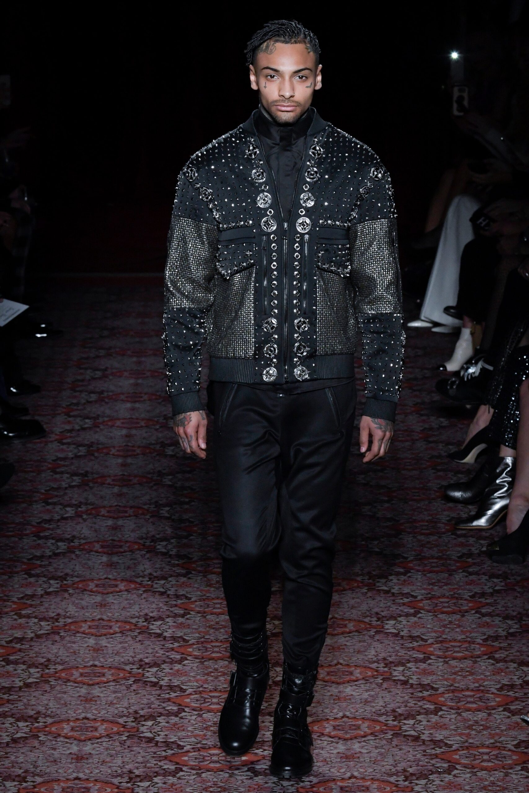 Julien Macdonald F/W 17 Look 2