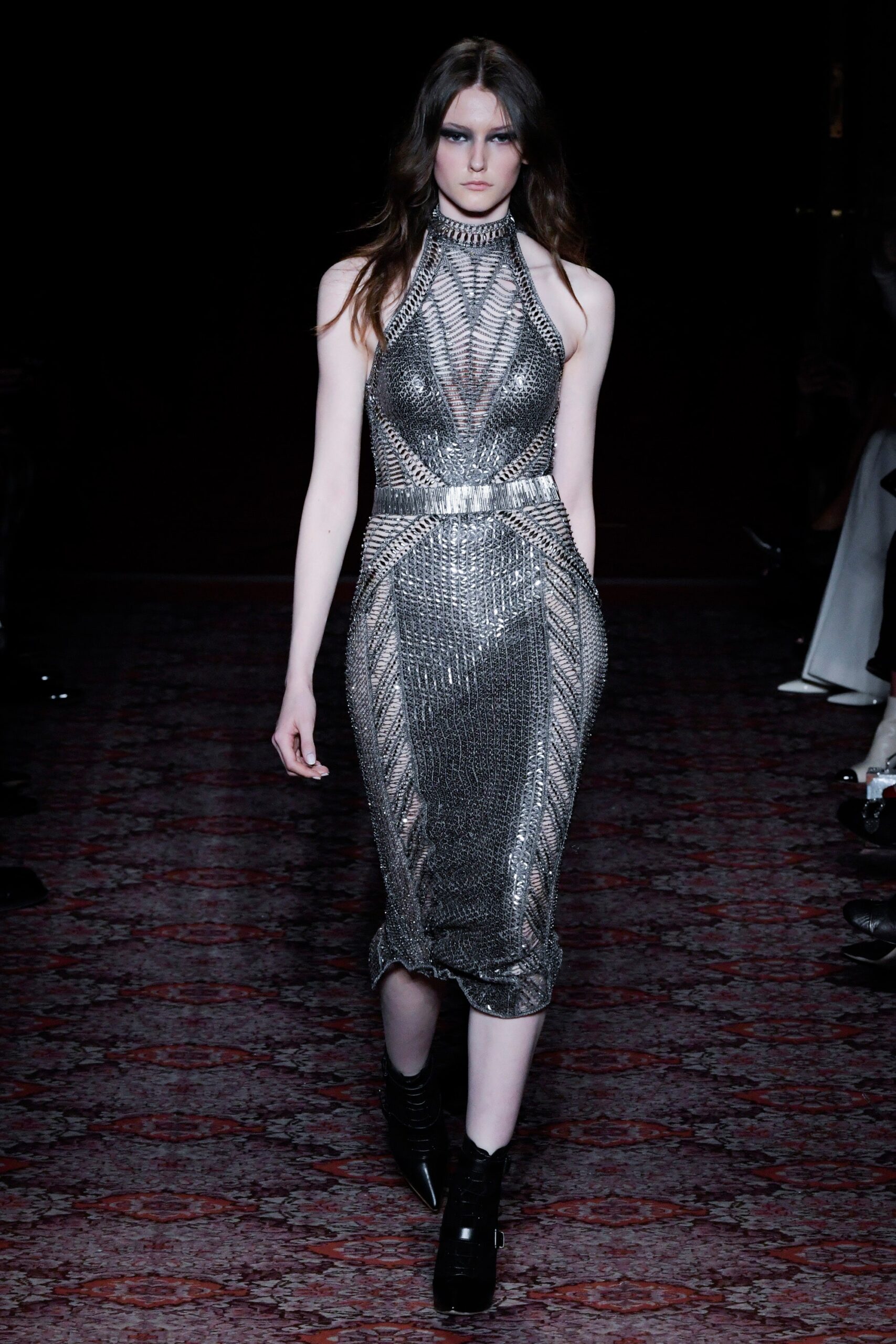 Julien Macdonald F/W 17 Look 13