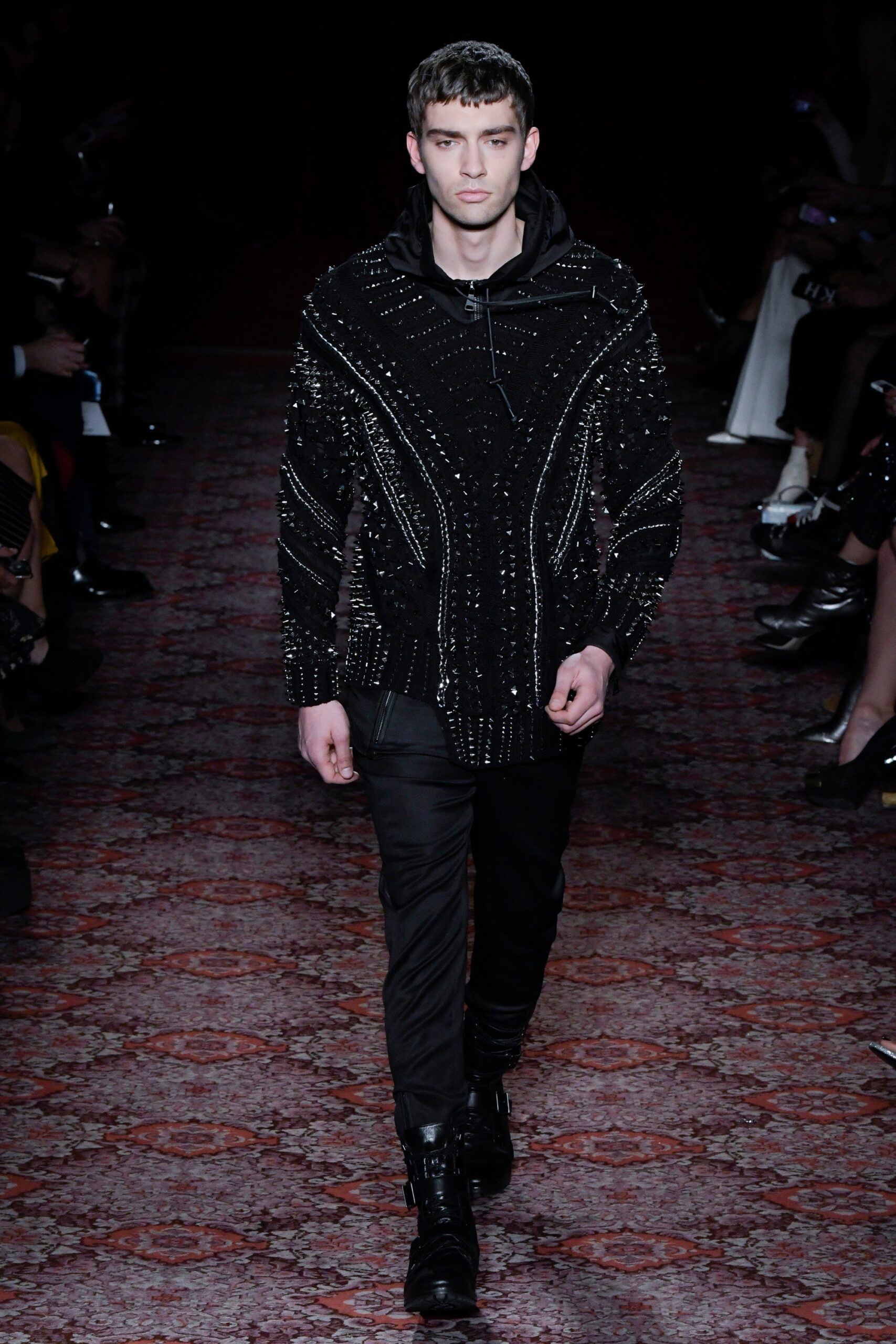 Julien Macdonald F/W 17 Look 21