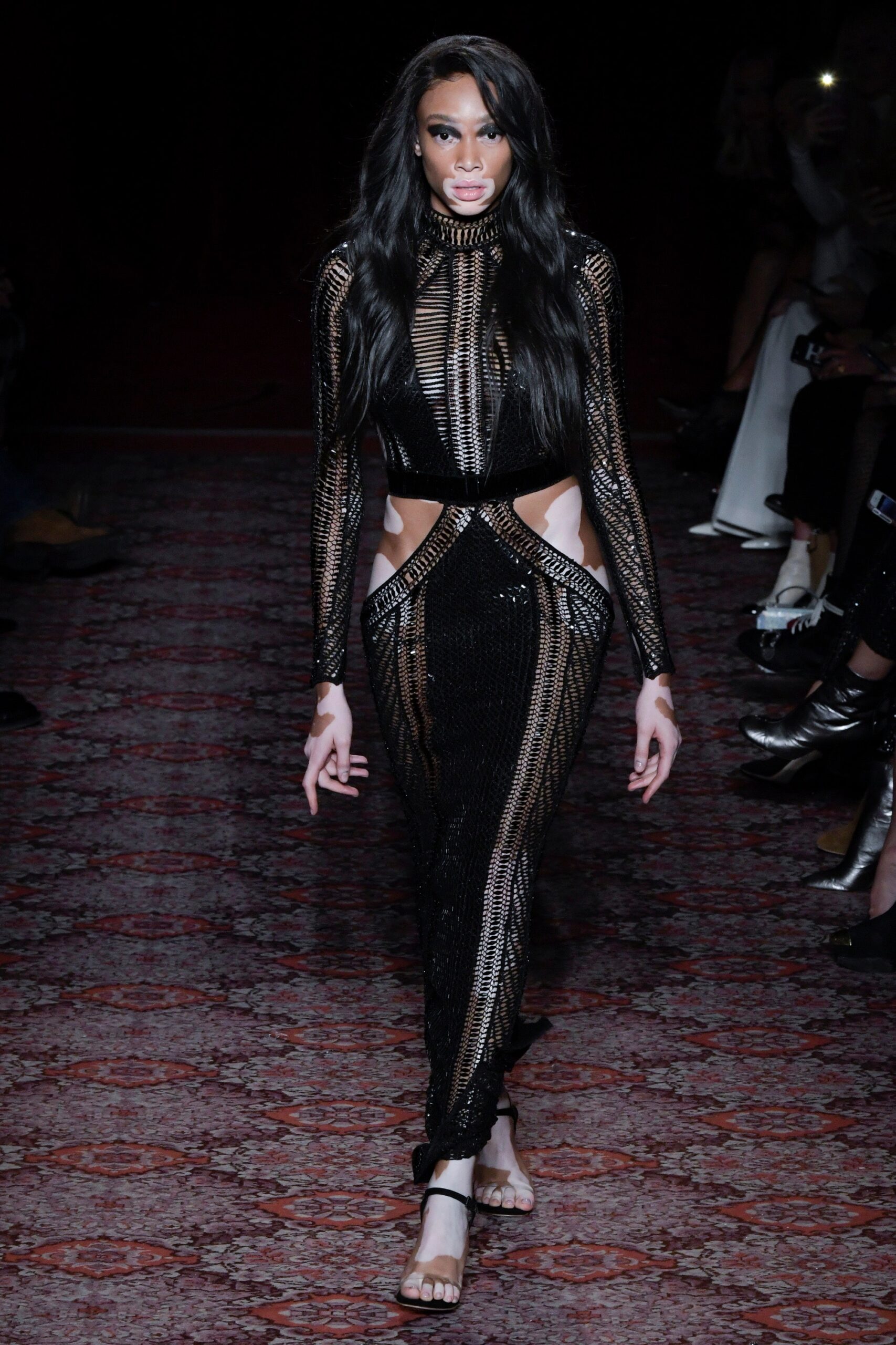 Julien Macdonald F/W 17 Look 40