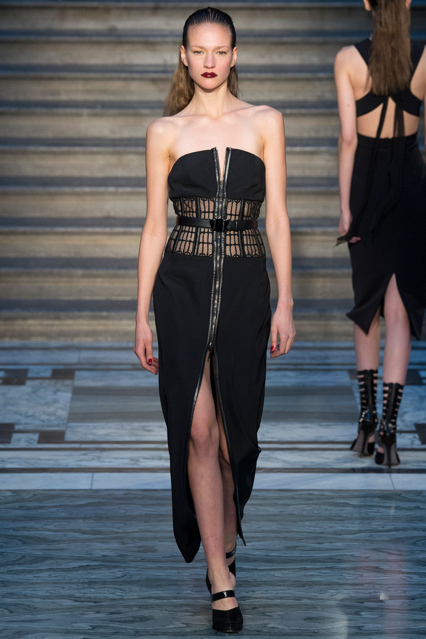 Julien Macdonald F/W 15 Look 4