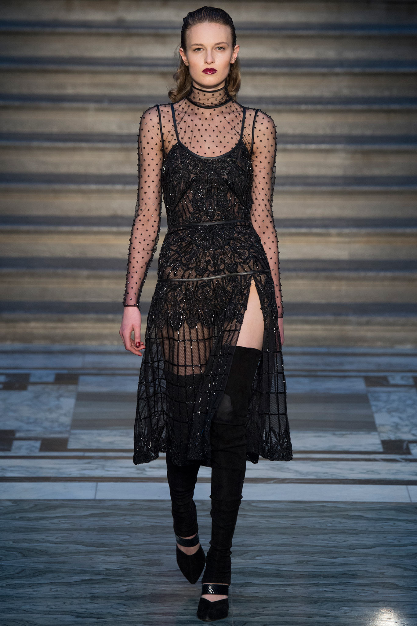 Julien Macdonald F/W 15 Look 8