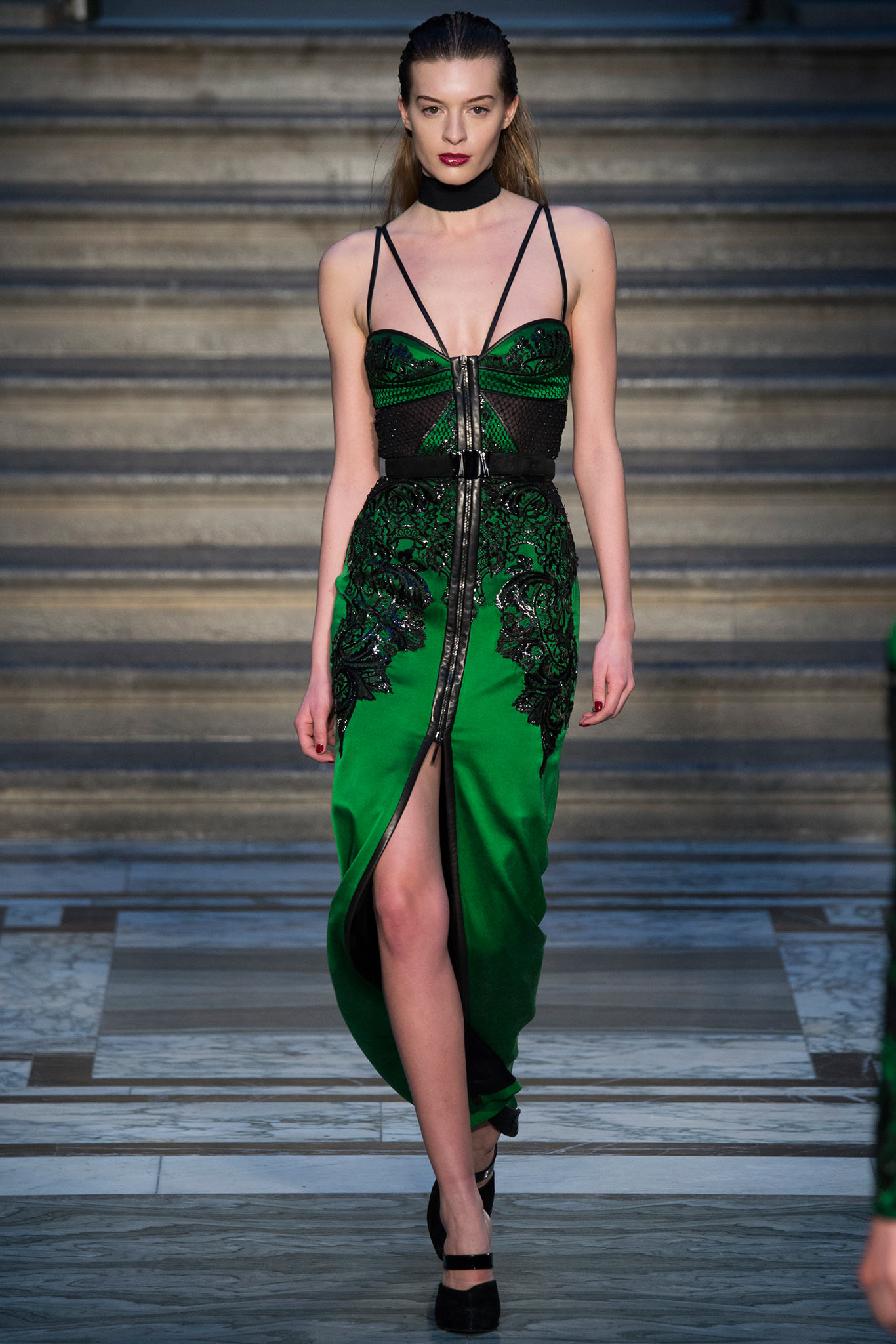 Julien Macdonald F/W 15 Look 16
