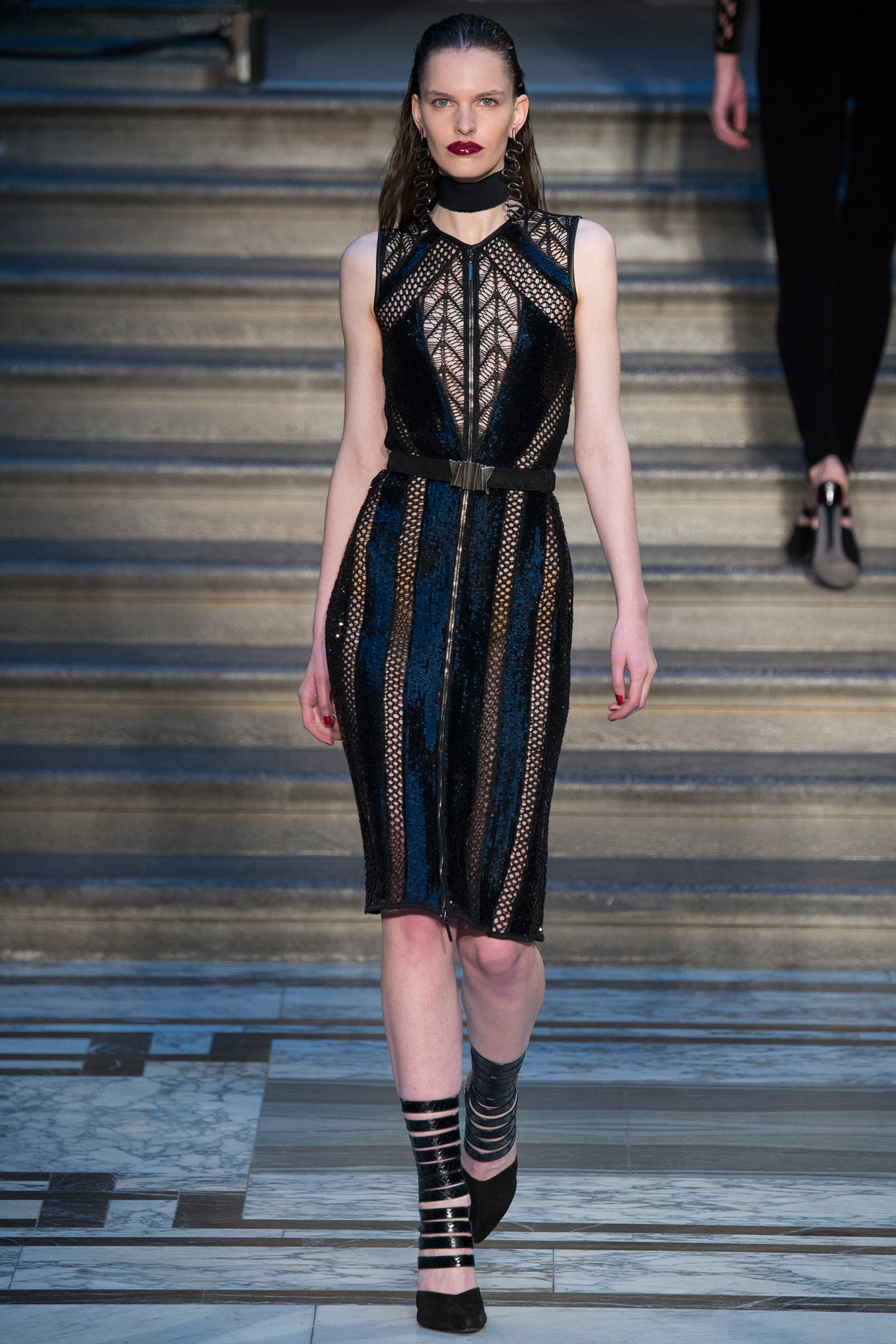 Julien Macdonald F/W 15 Look 20