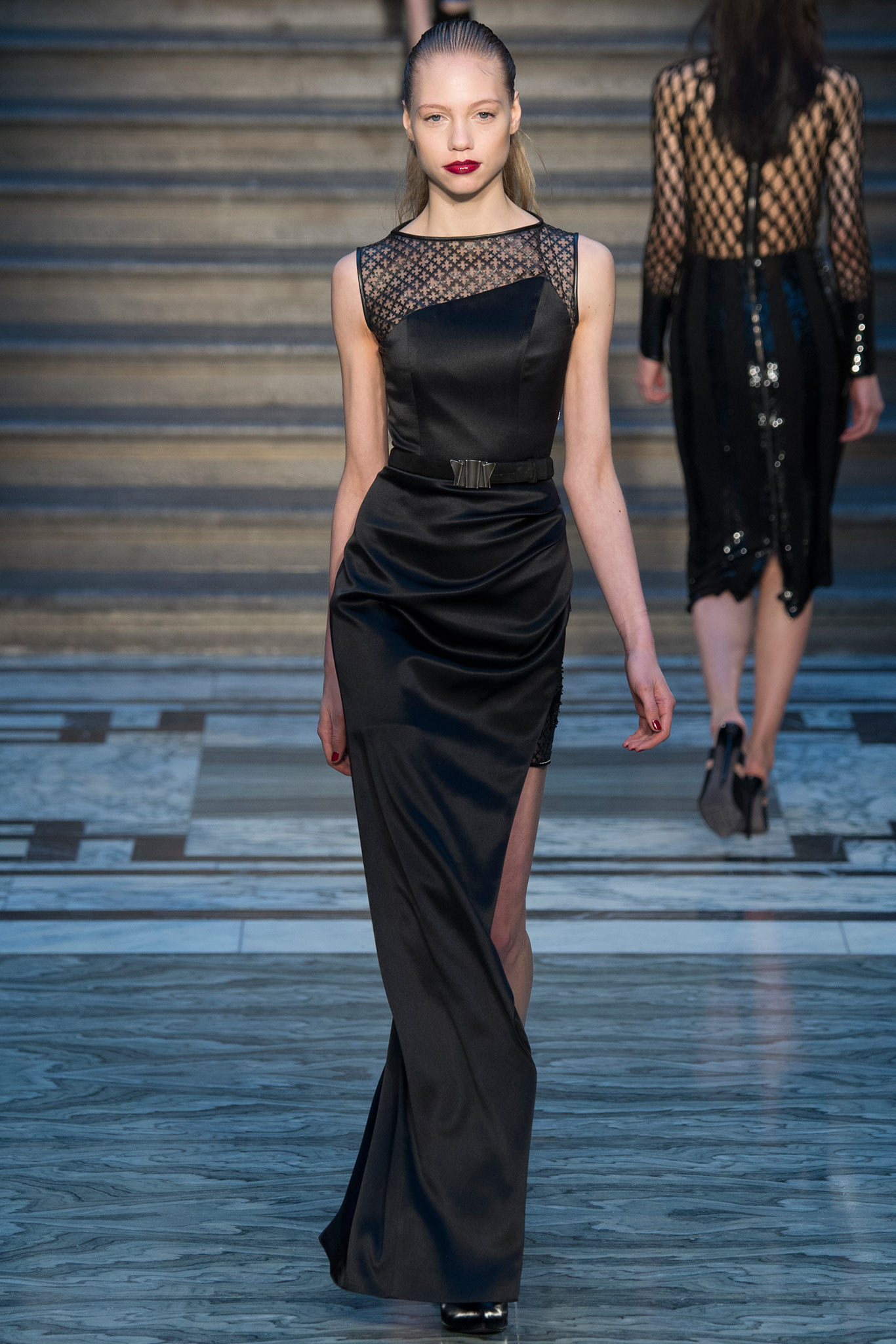 Julien Macdonald F/W 15 Look 23