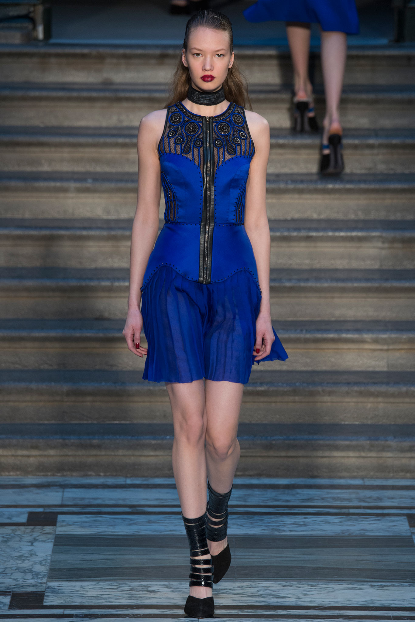 Julien Macdonald F/W 15 Look 26