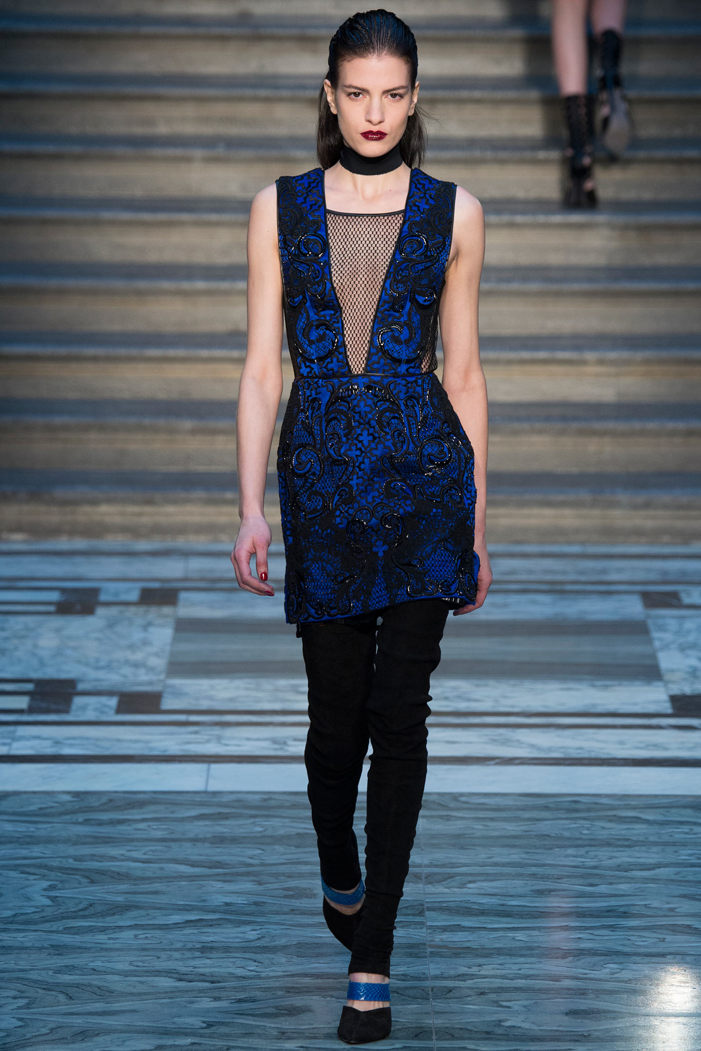 Julien Macdonald F/W 15 Look 27
