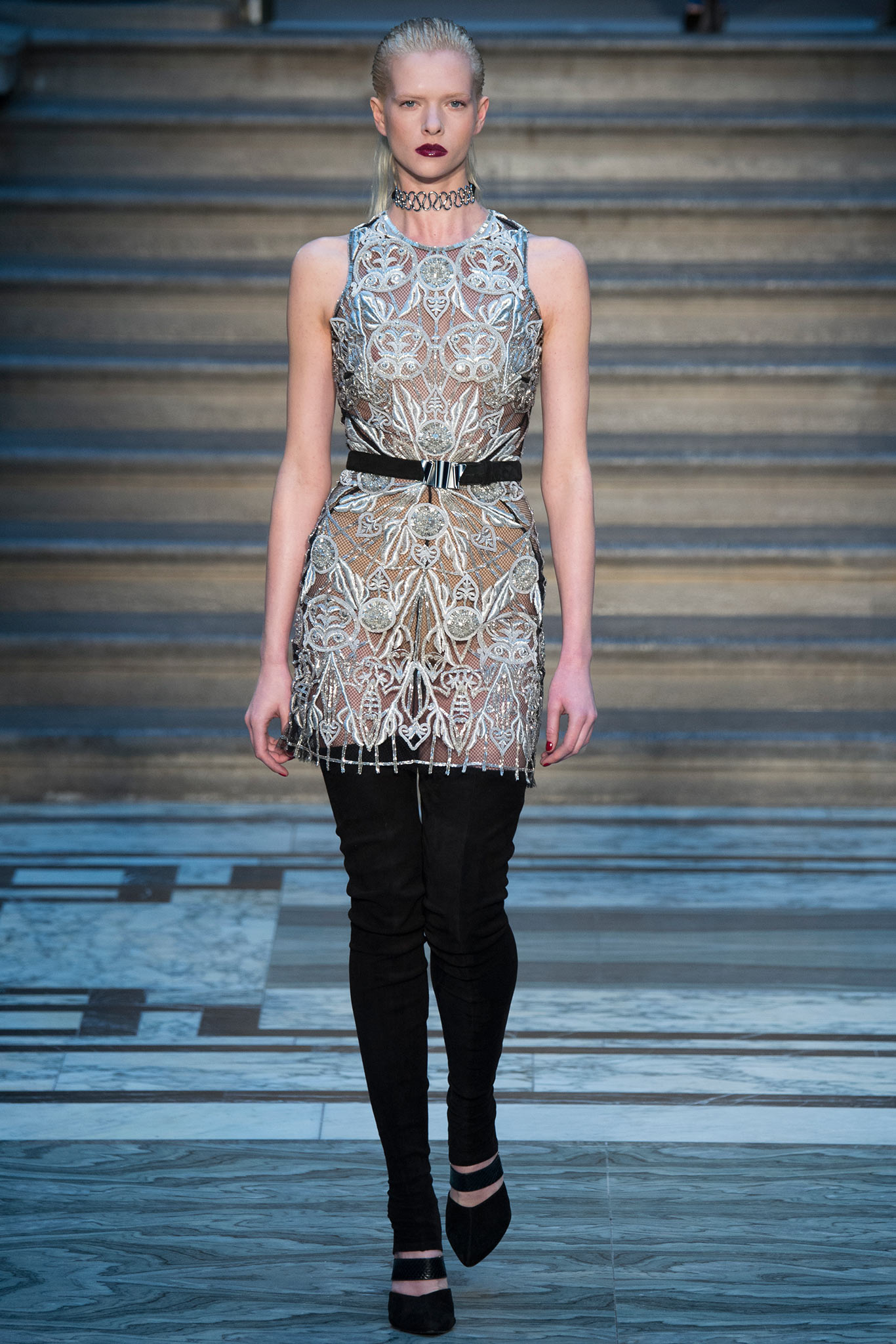 Julien Macdonald F/W 15 Look 29