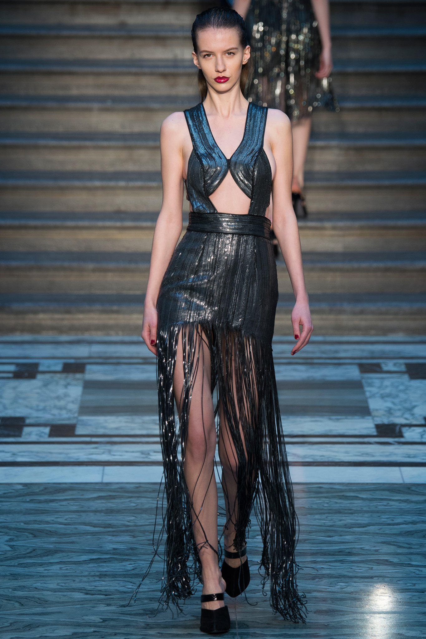 Julien Macdonald F/W 15 Look 36
