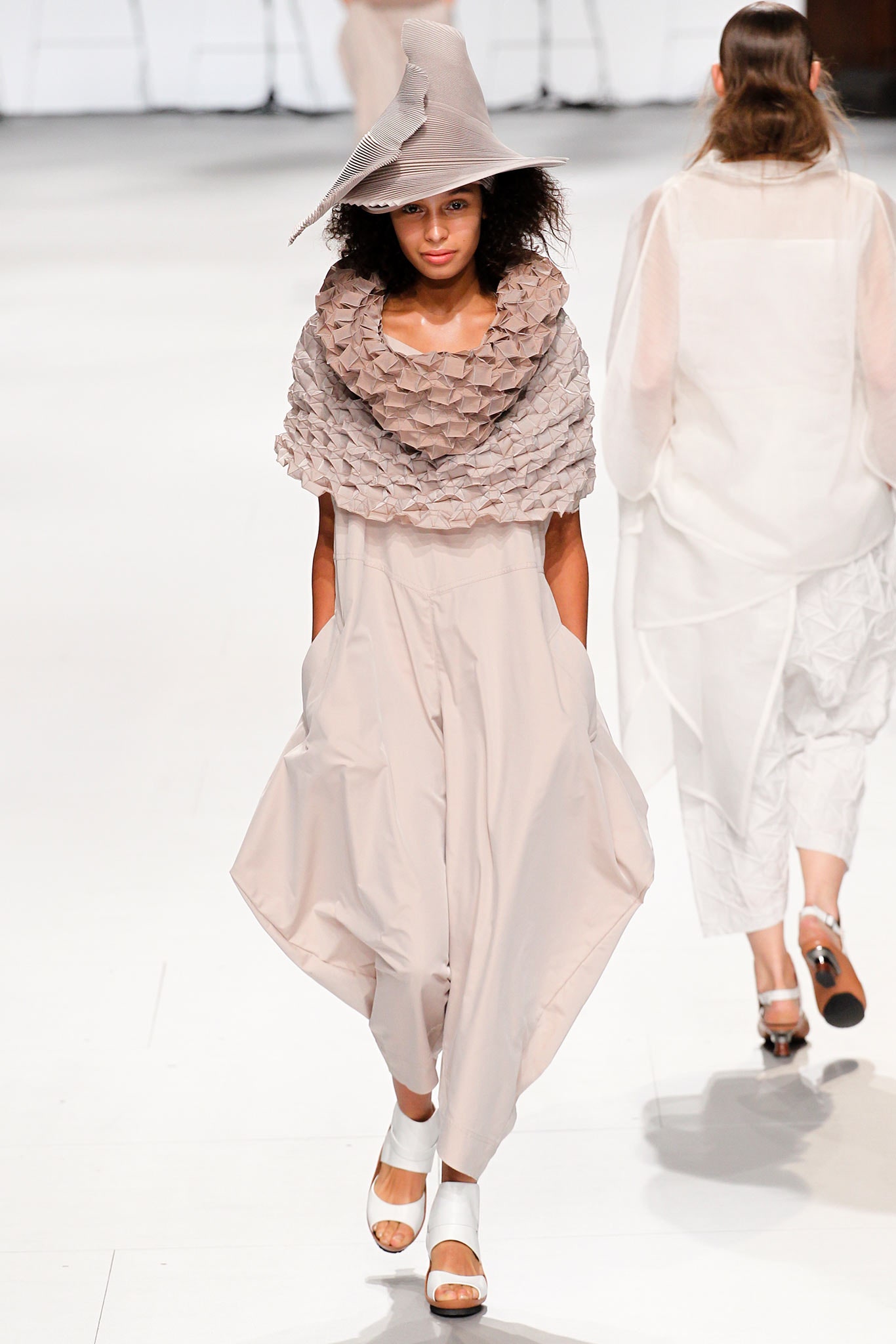 Issey Miyake S/S 15 Look 10