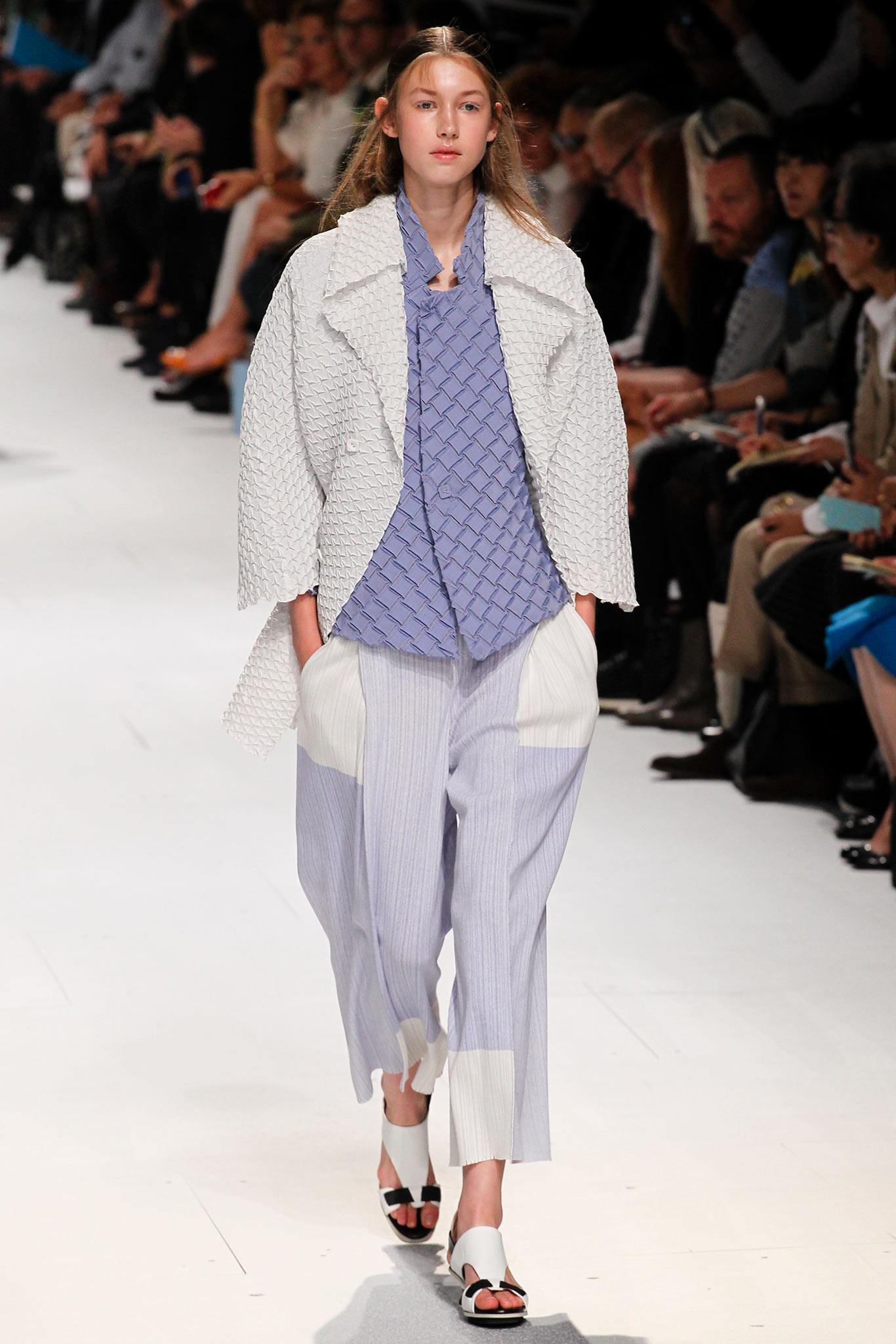 Issey Miyake S/S 15 Look 14