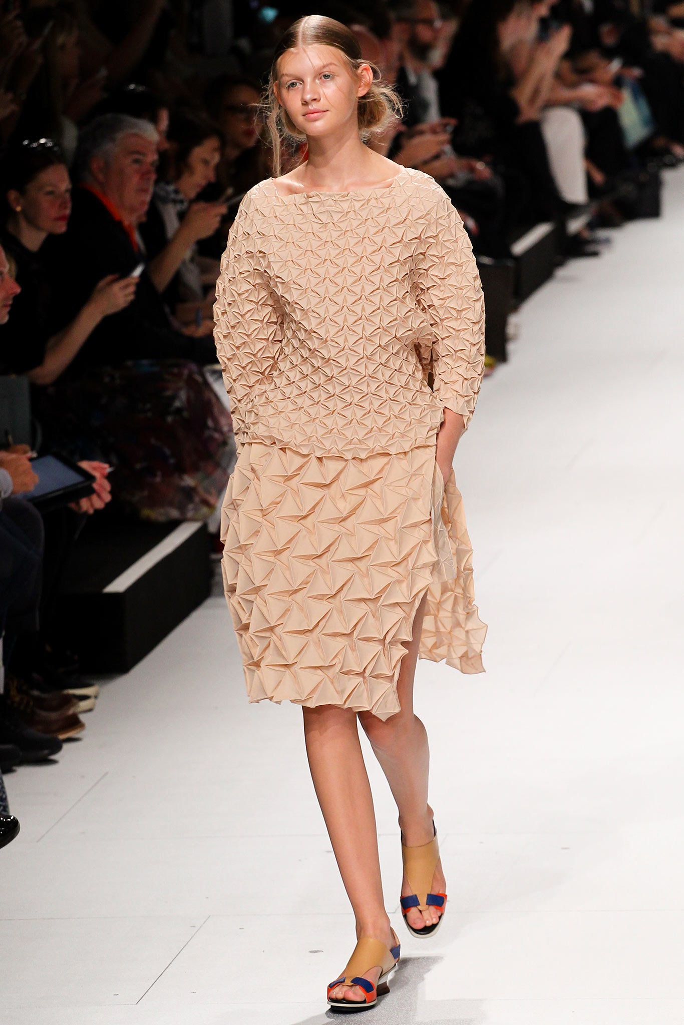 Issey Miyake S/S 15 Look 18