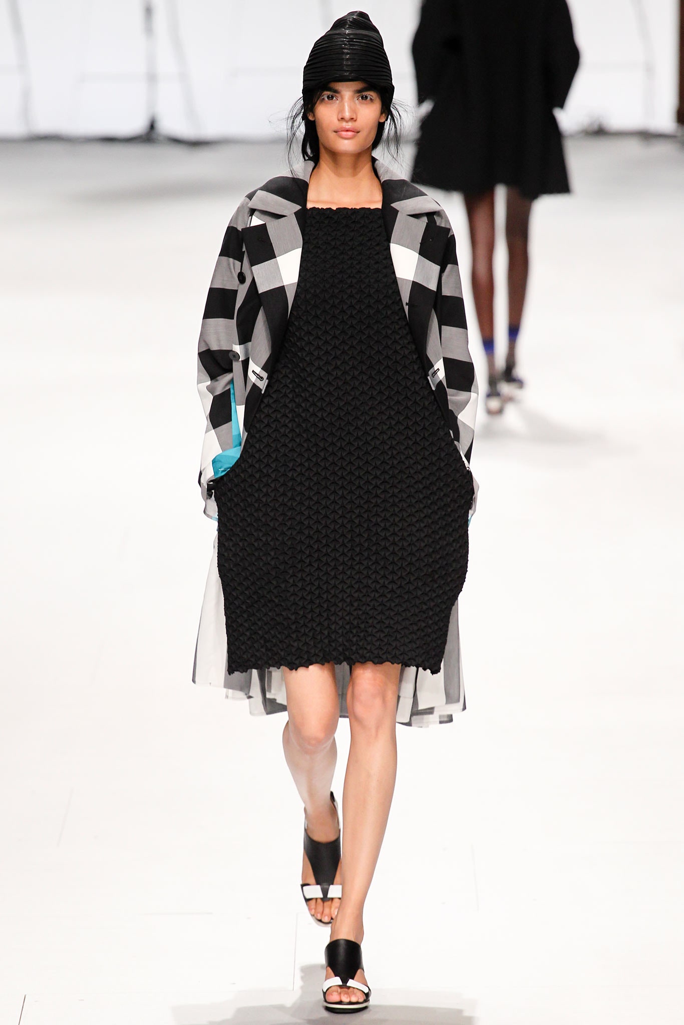 Issey Miyake S/S 15 Look 34