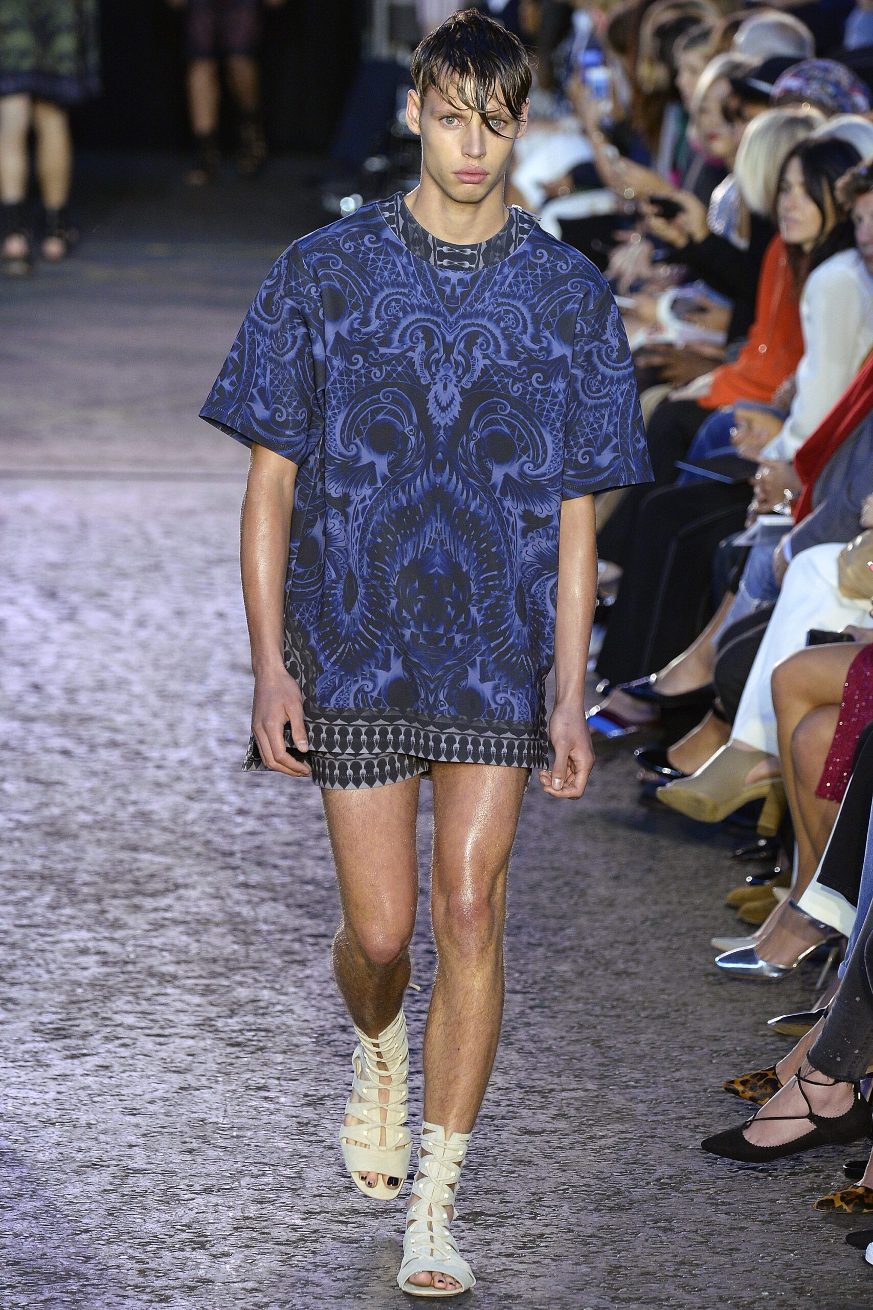 Julien Macdonald S/S 16 Look 12