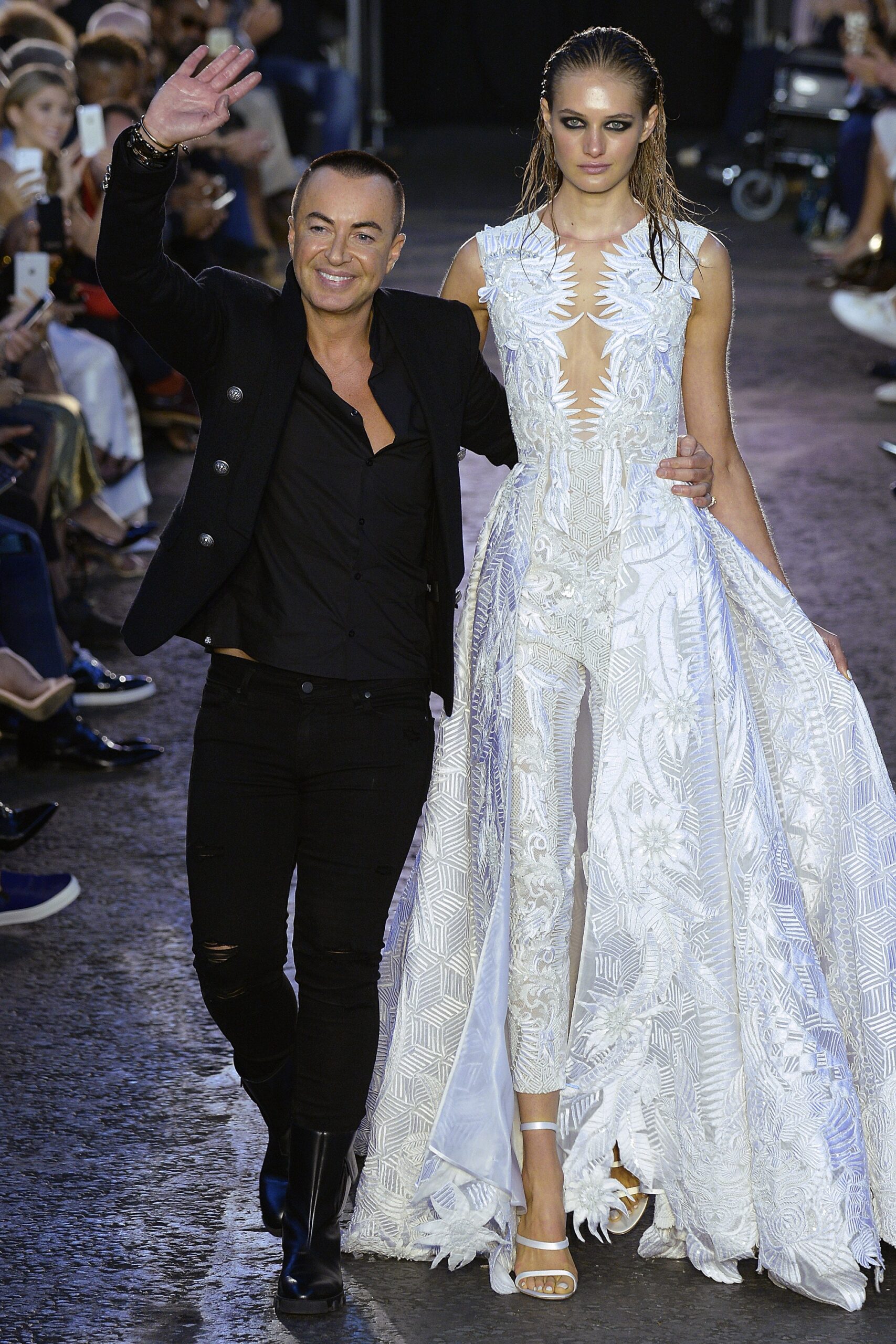 Julien Macdonald S/S 16 Look 53