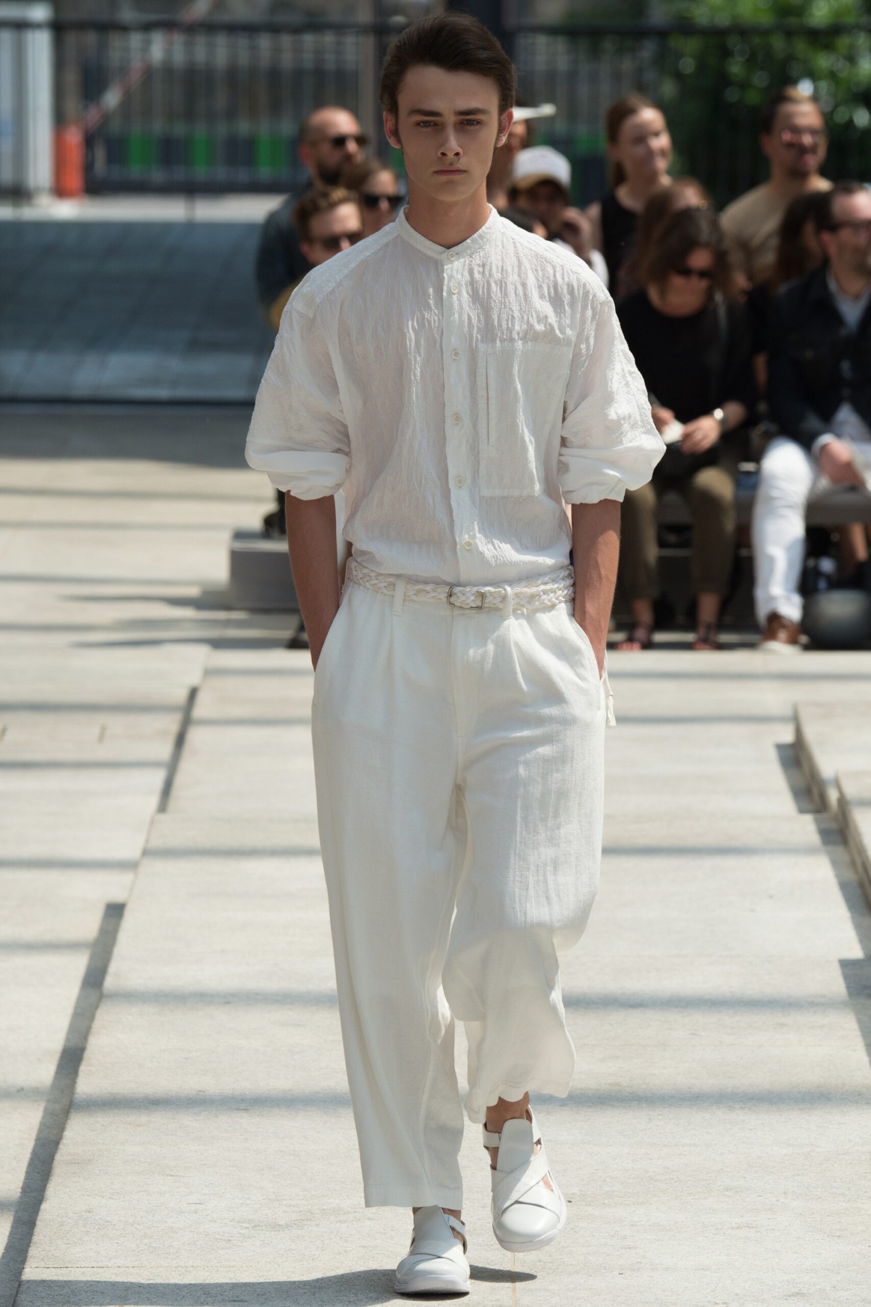 Issey Miyake S/S 17 Menswear Look 3