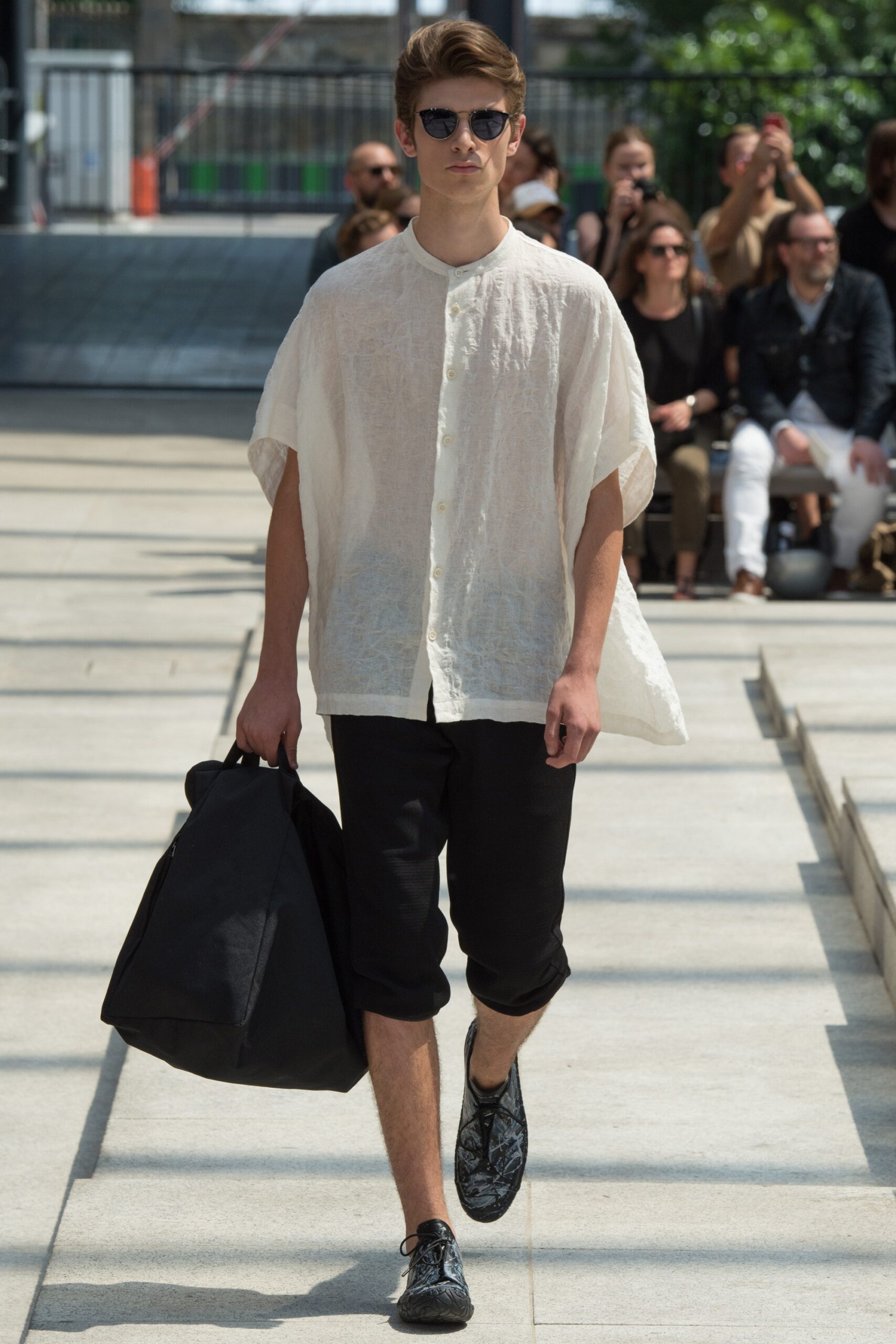 Issey Miyake S/S 17 Menswear Look 6