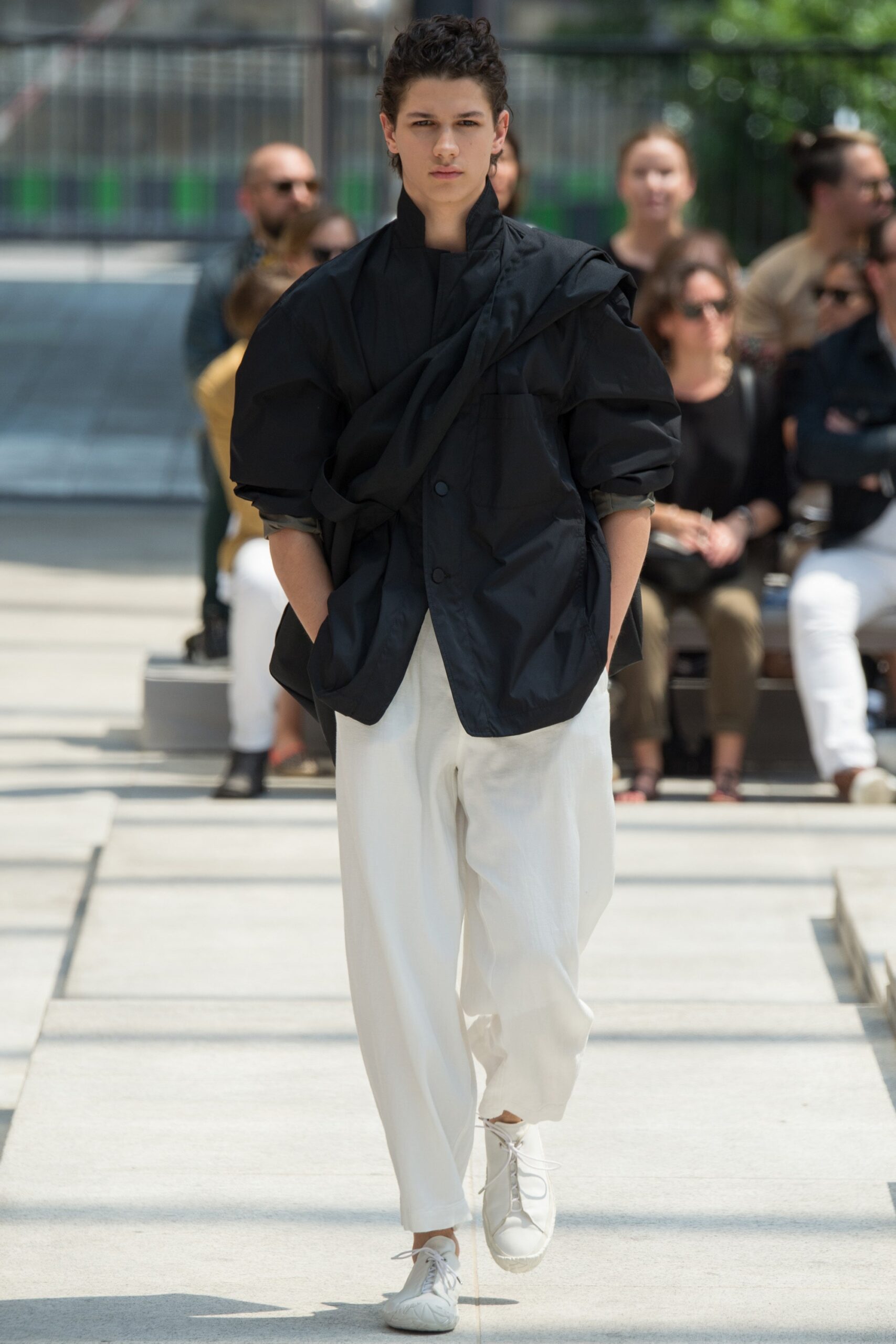 Issey Miyake S/S 17 Menswear Look 14