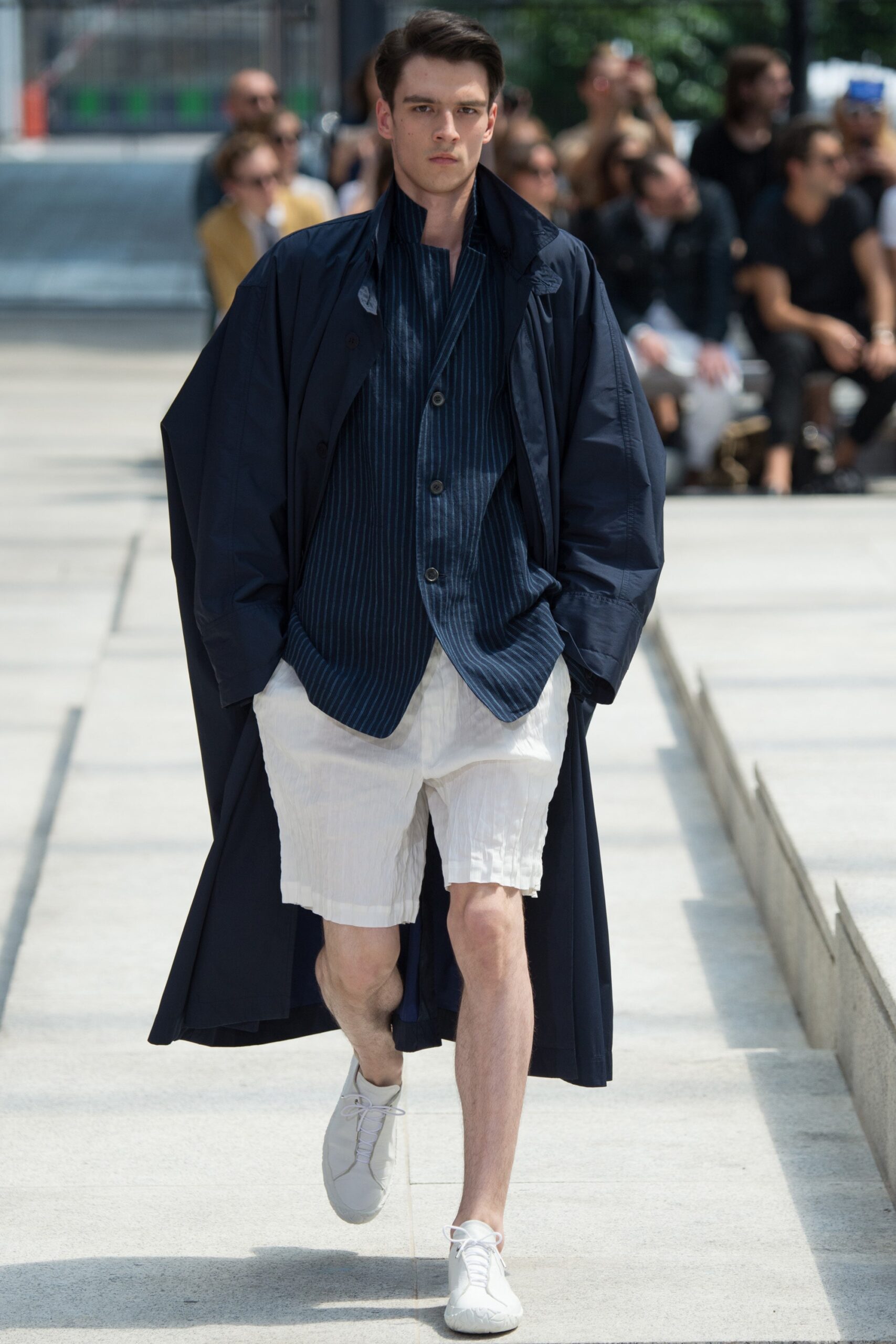 Issey Miyake S/S 17 Menswear Look 23