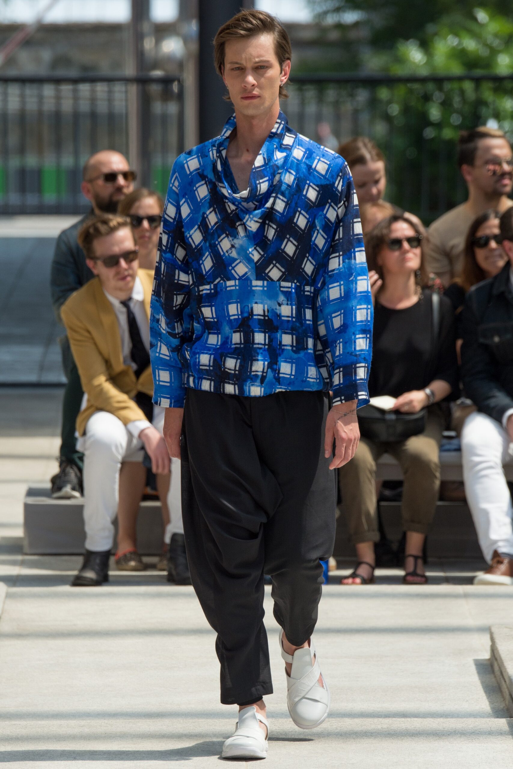 Issey Miyake S/S 17 Menswear Look 28