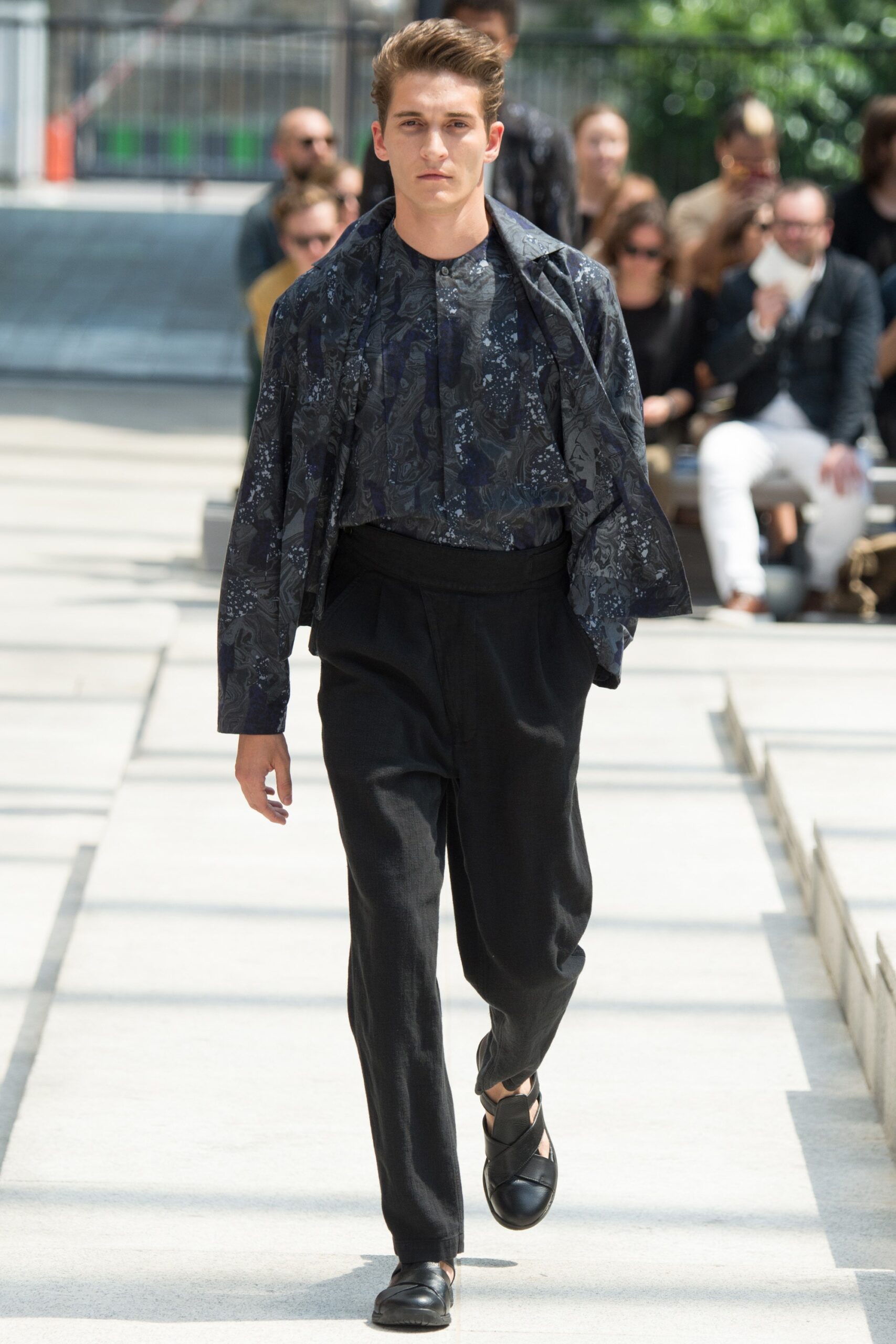Issey Miyake S/S 17 Menswear Look 34