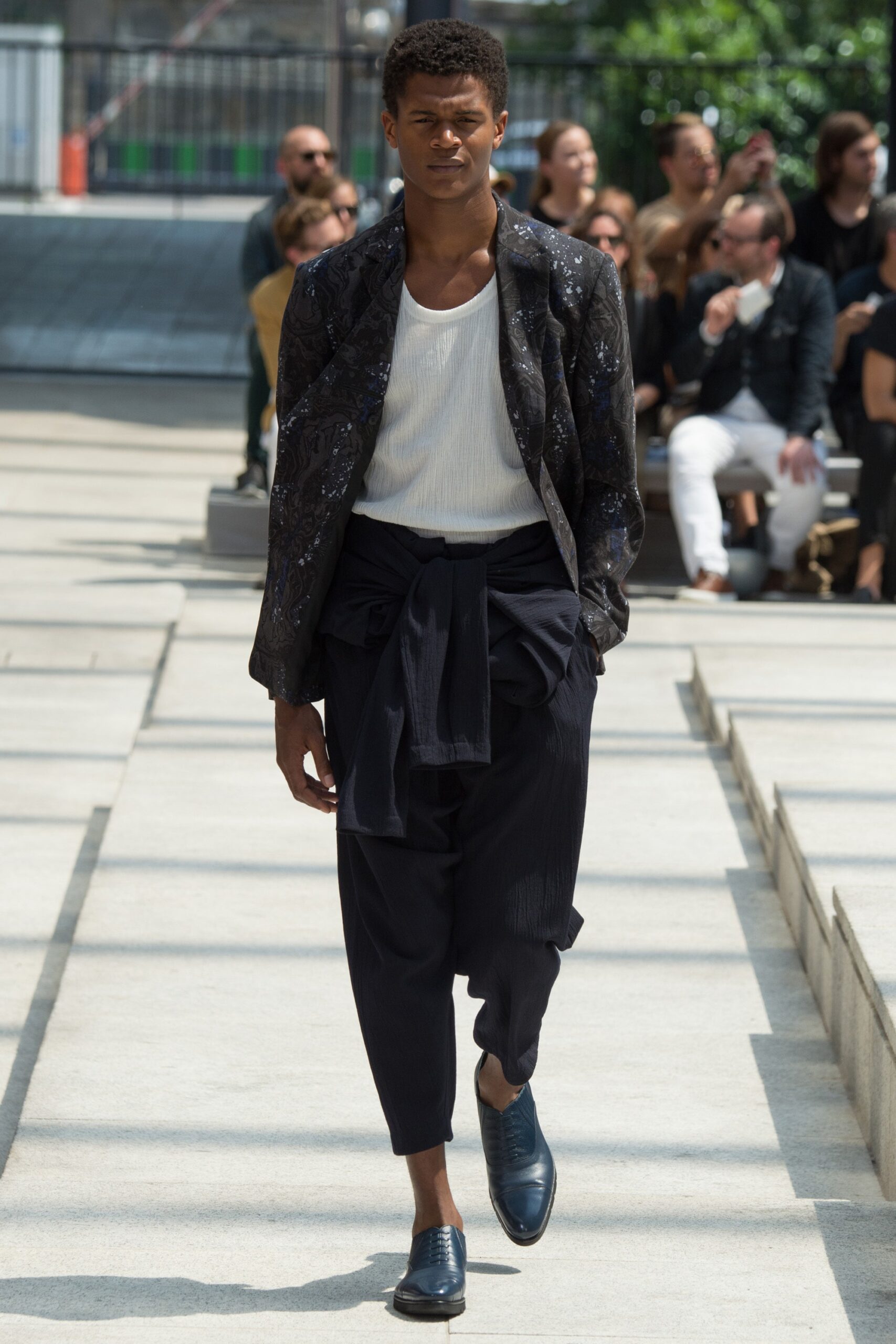 Issey Miyake S/S 17 Menswear Look 35