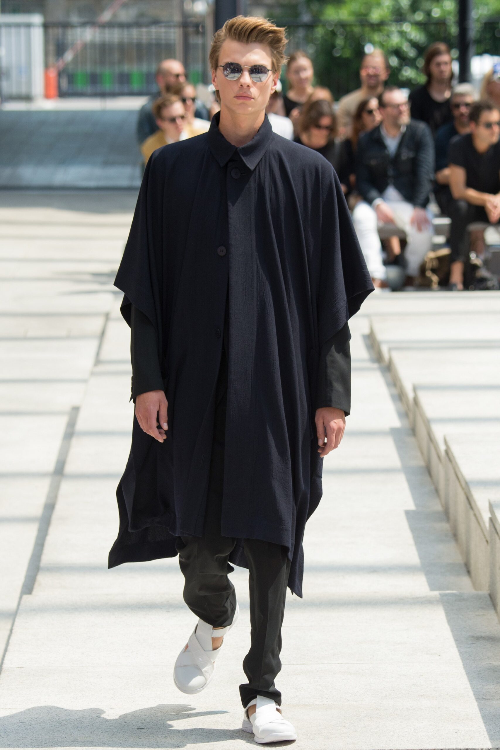 Issey Miyake S/S 17 Menswear Look 38
