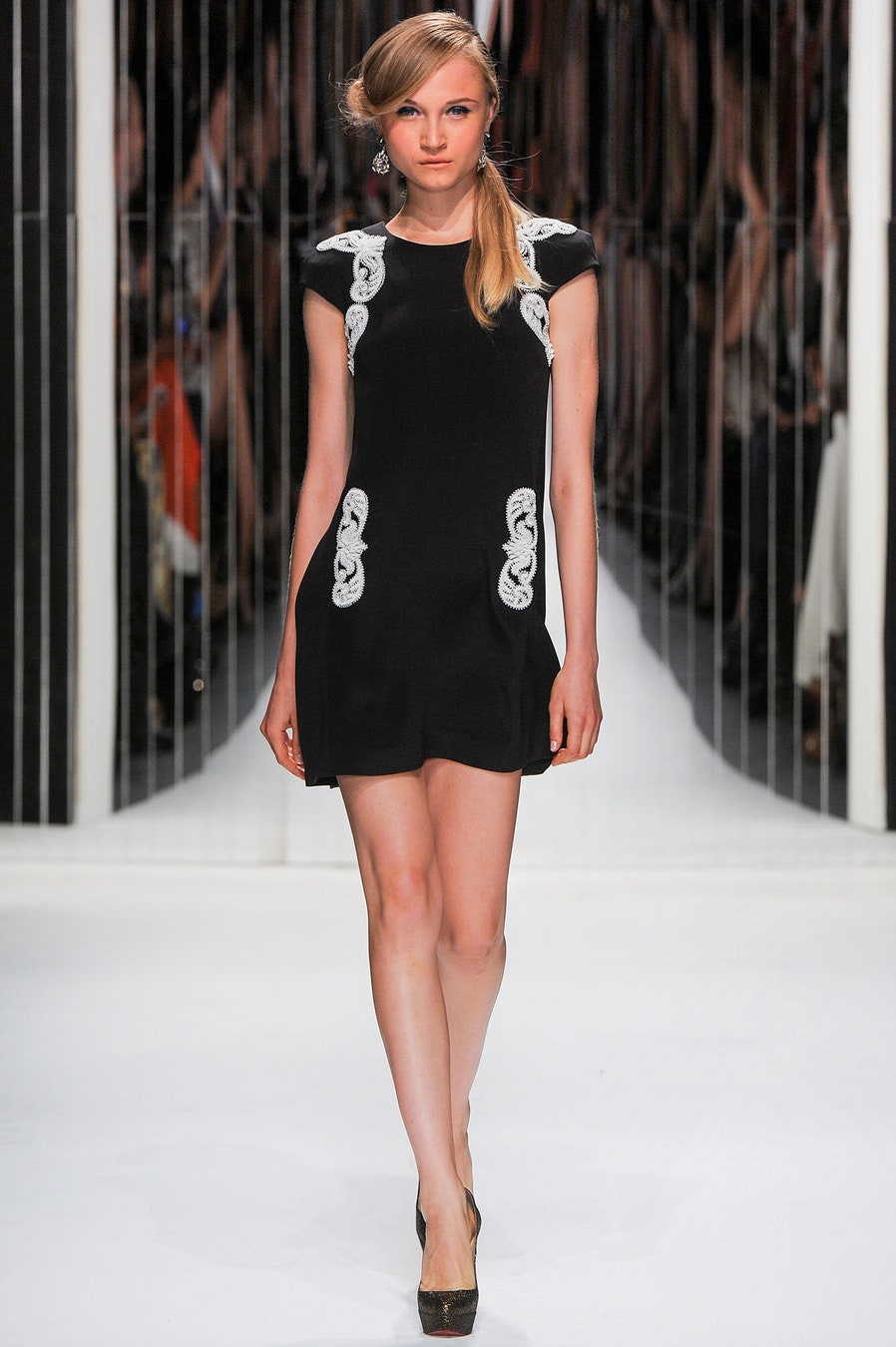 Jenny Packham S/S 13 Look 26