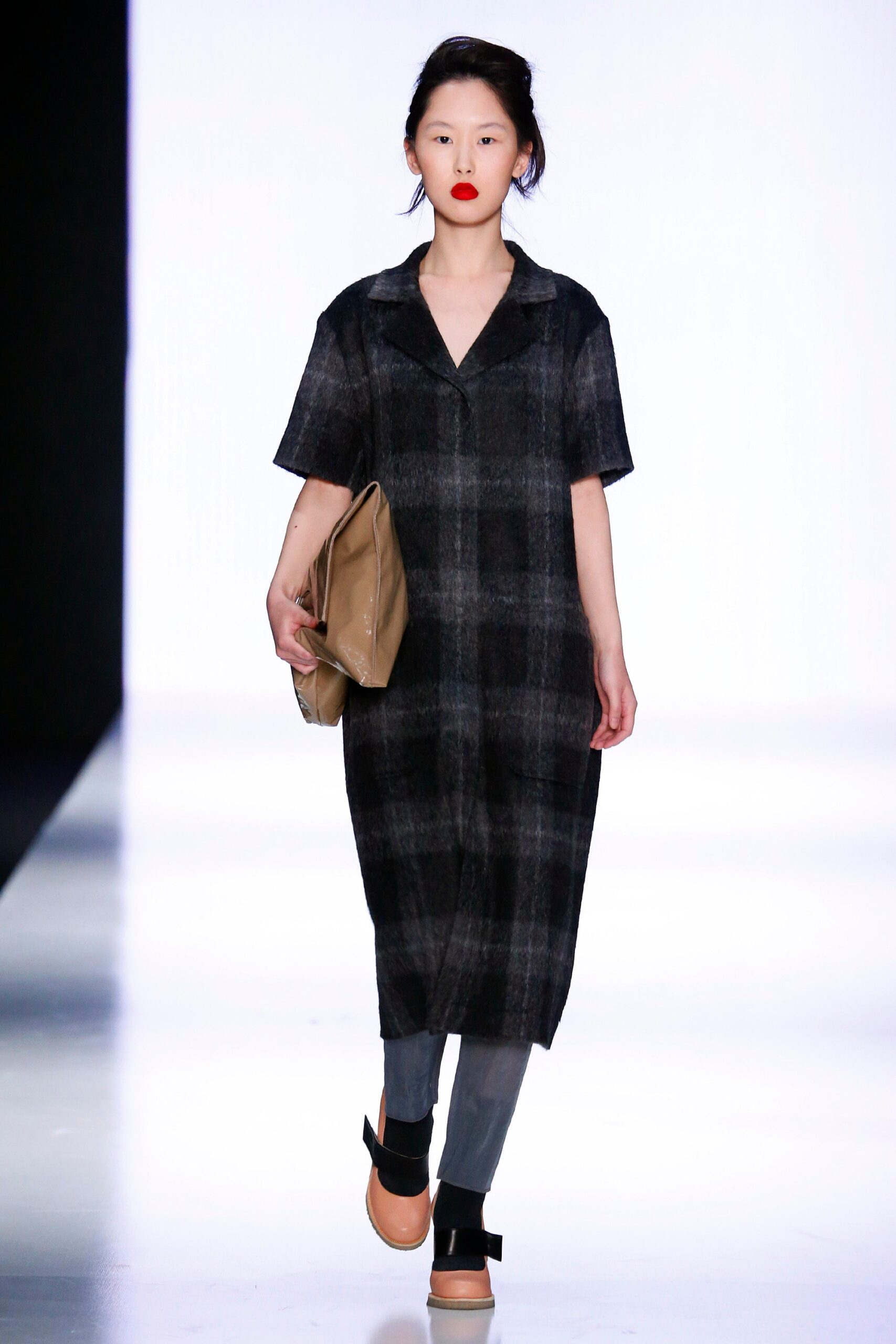 Julia Nikolaeva Russia F/W 16 Look 2