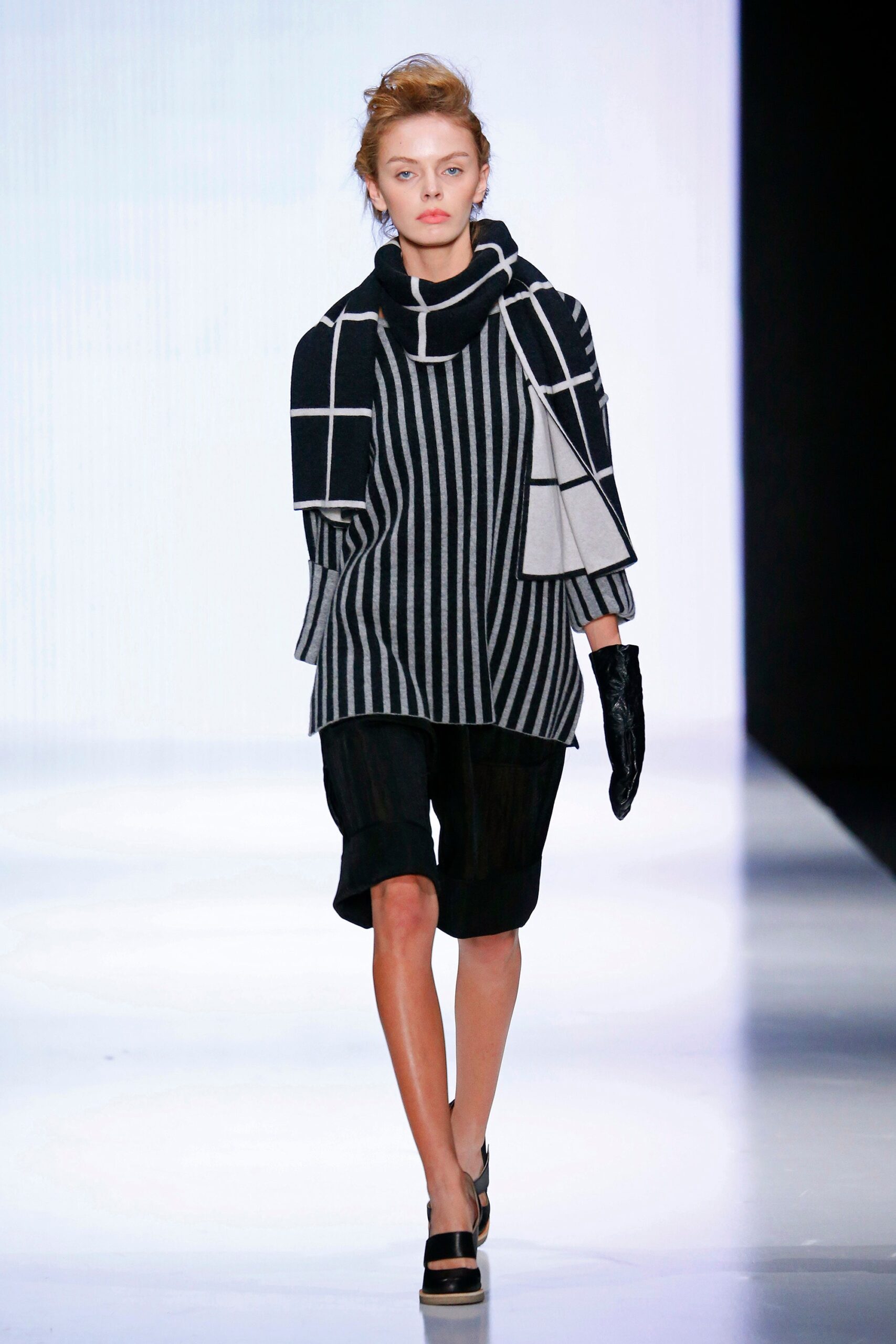 Julia Nikolaeva Russia F/W 16 Look 11
