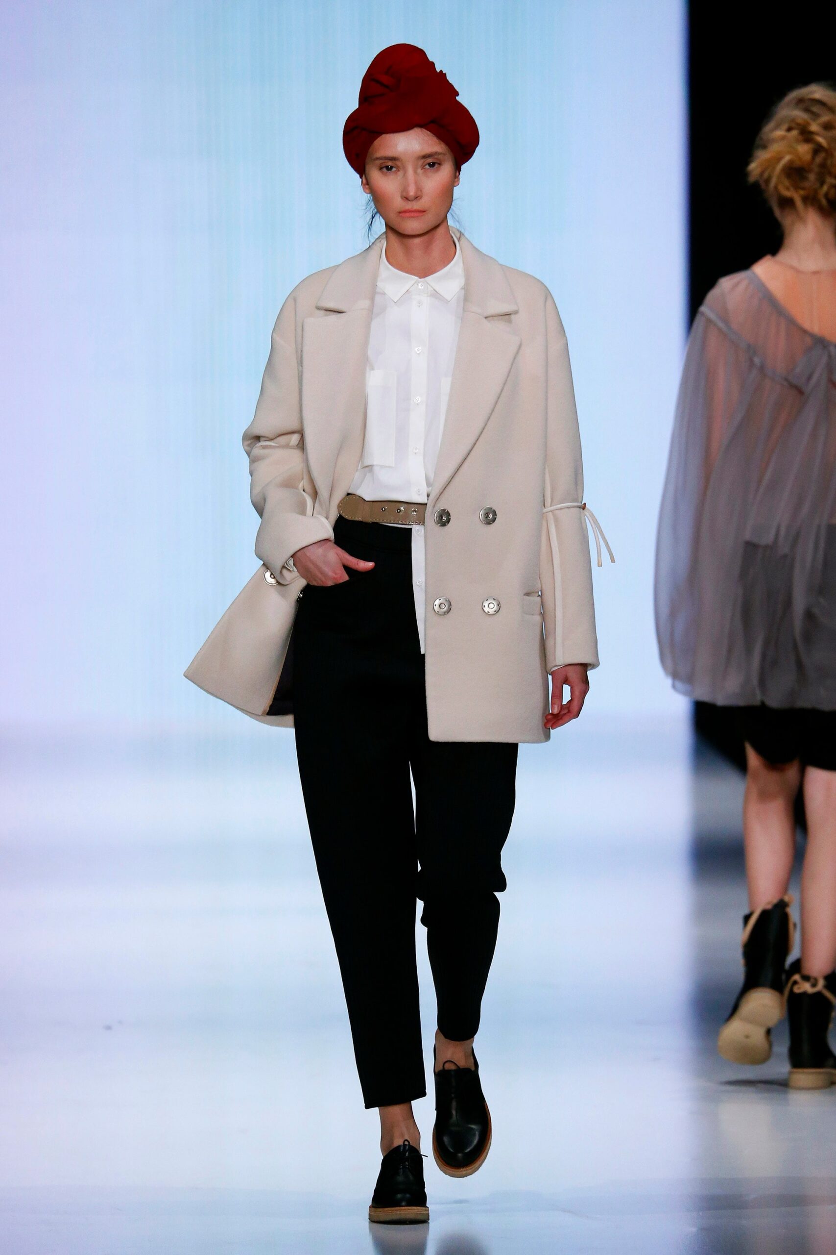 Julia Nikolaeva Russia F/W 16 Look 18