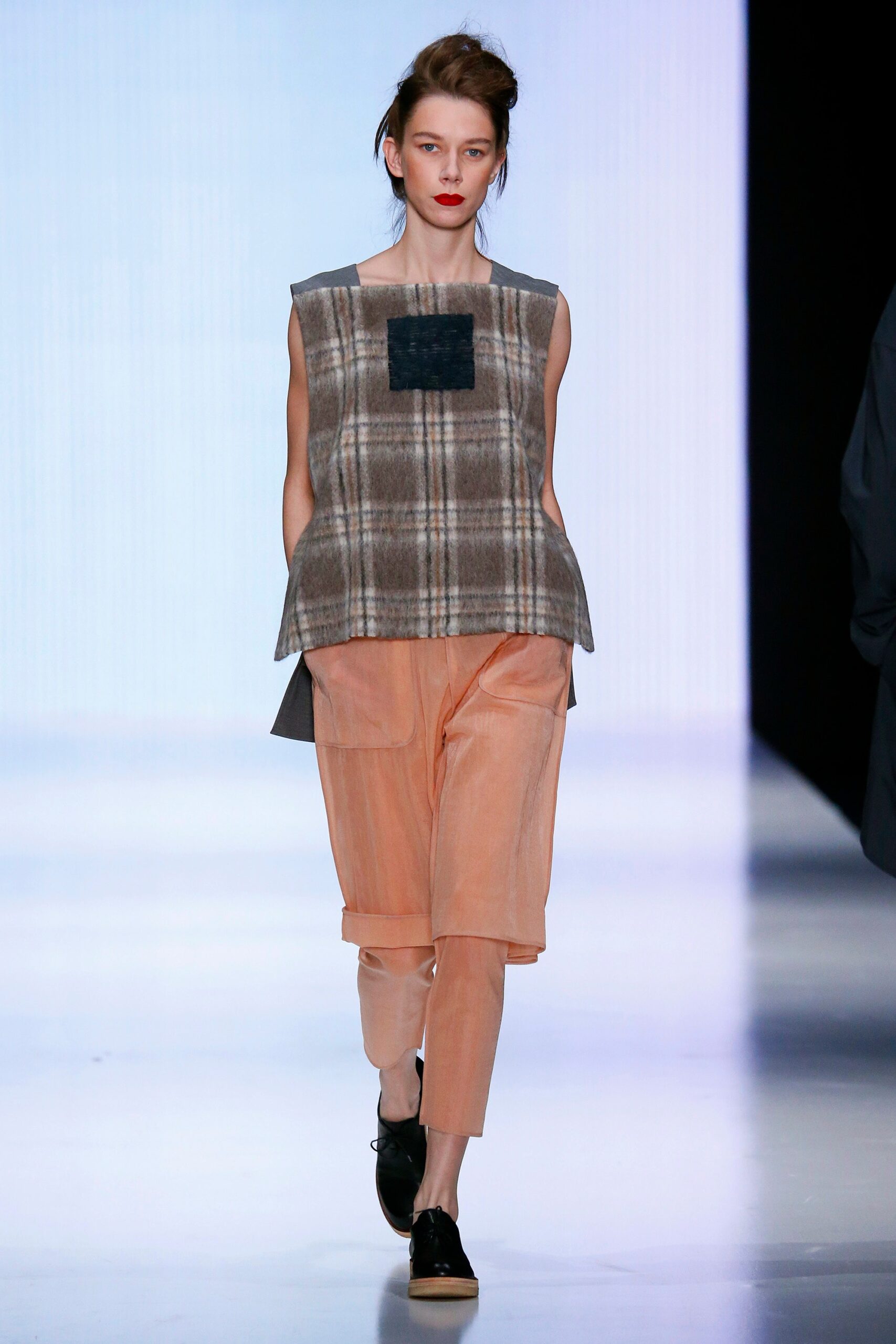 Julia Nikolaeva Russia F/W 16 Look 20