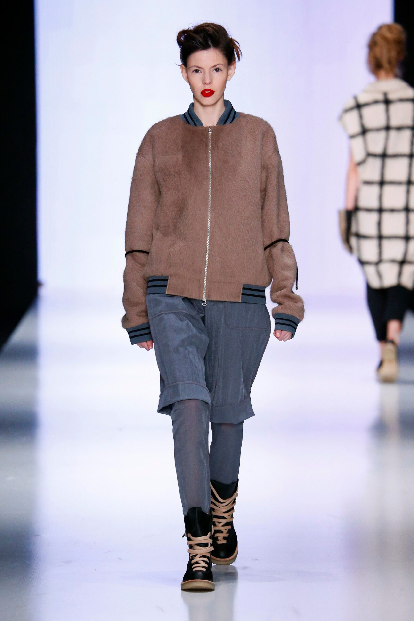 Julia Nikolaeva Russia F/W 16 Look 23