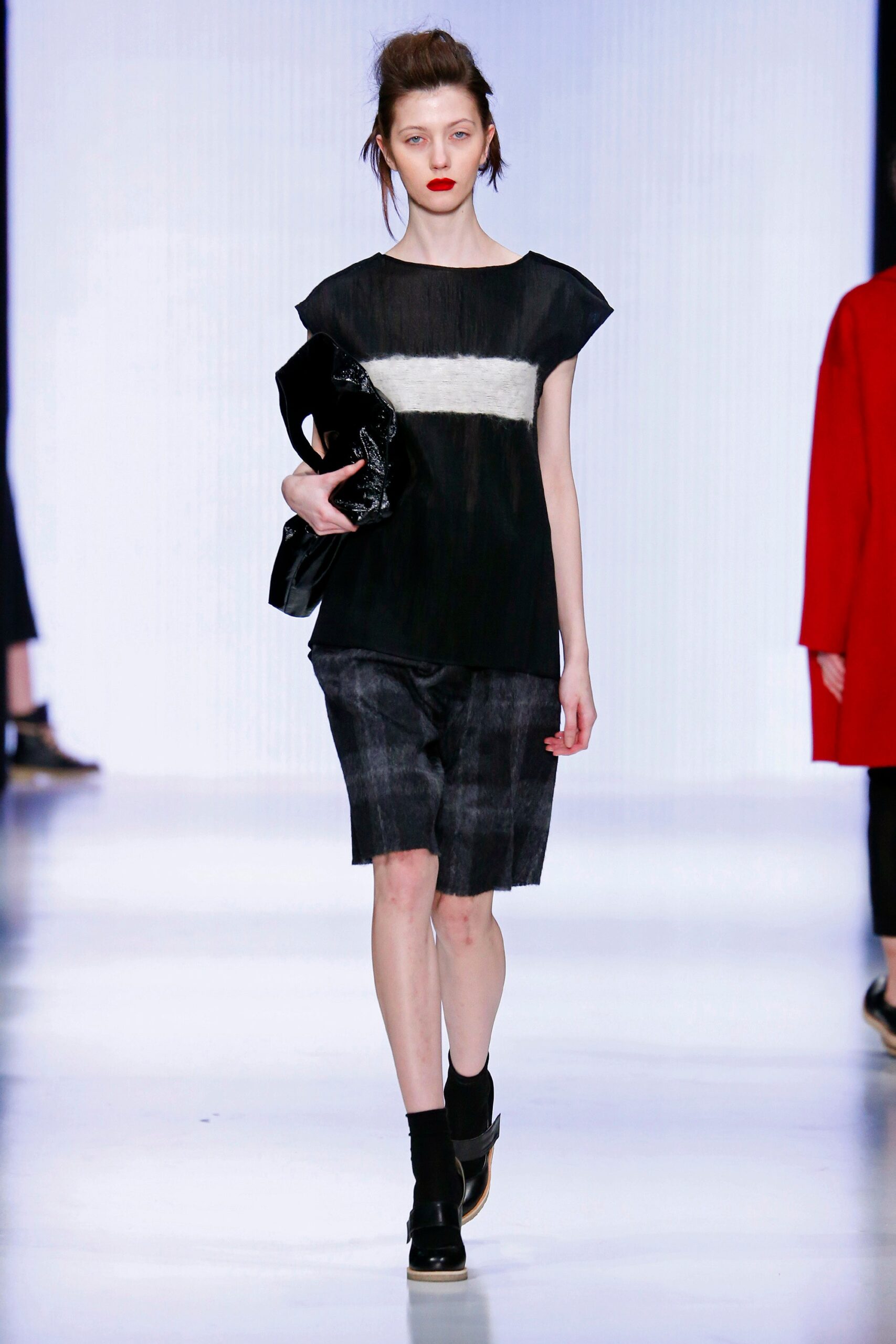 Julia Nikolaeva Russia F/W 16 Look 27