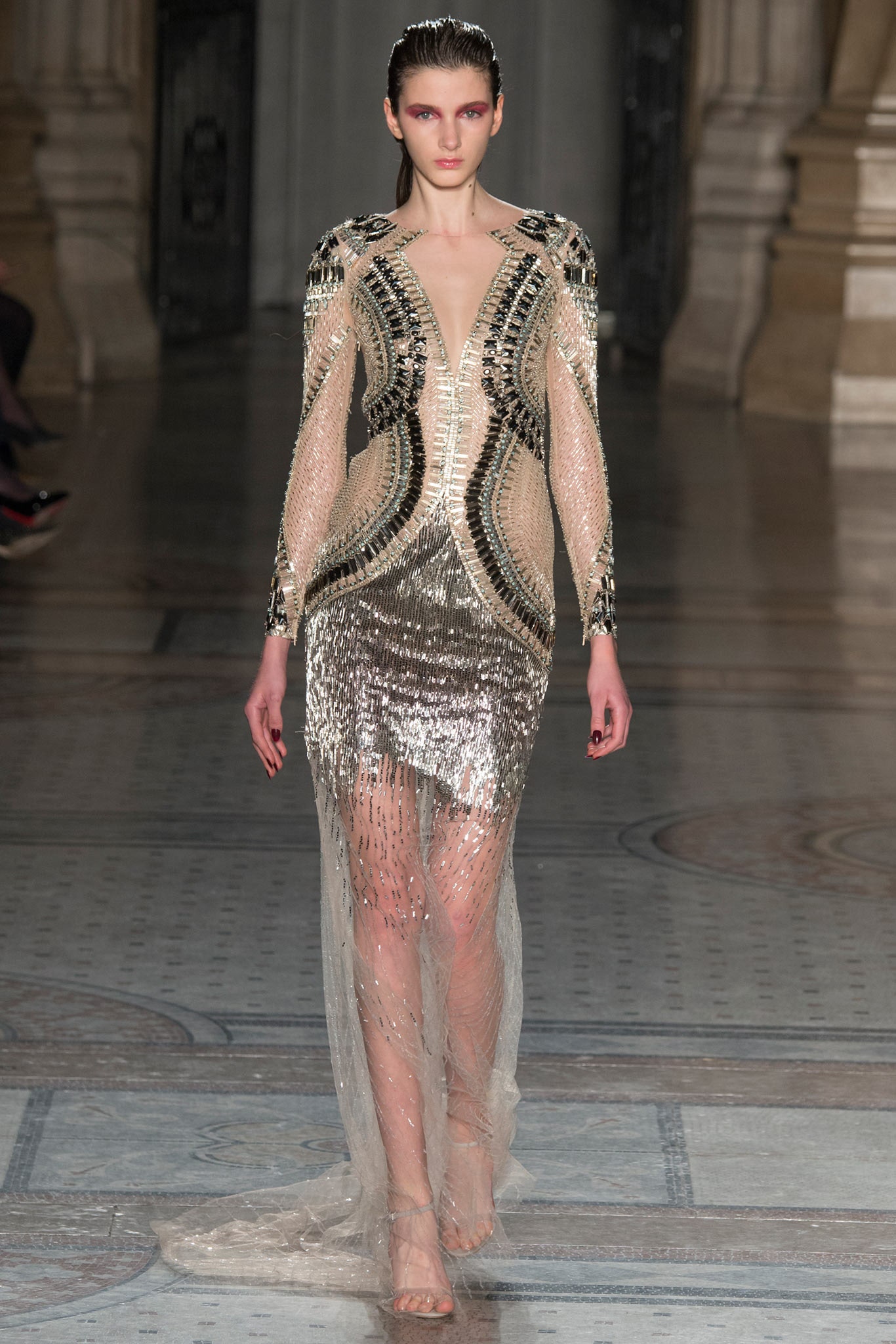 Julien Macdonald F/W 14 Look 4