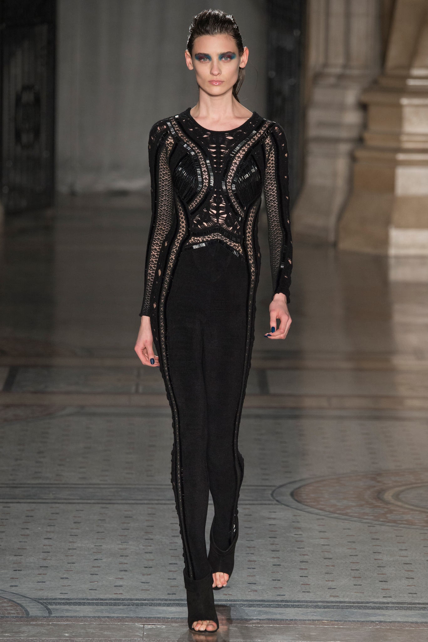 Julien Macdonald F/W 14 Look 14