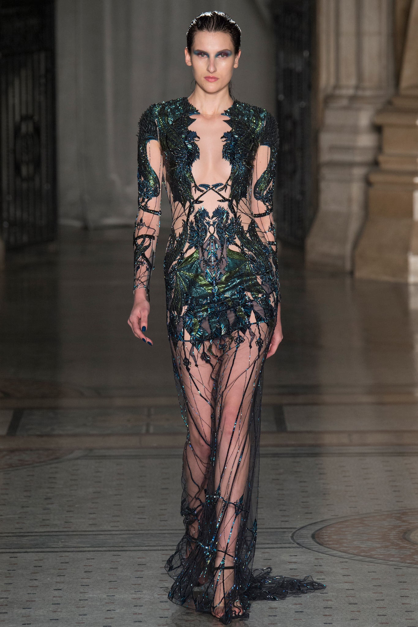 Julien Macdonald F/W 14 Look 20