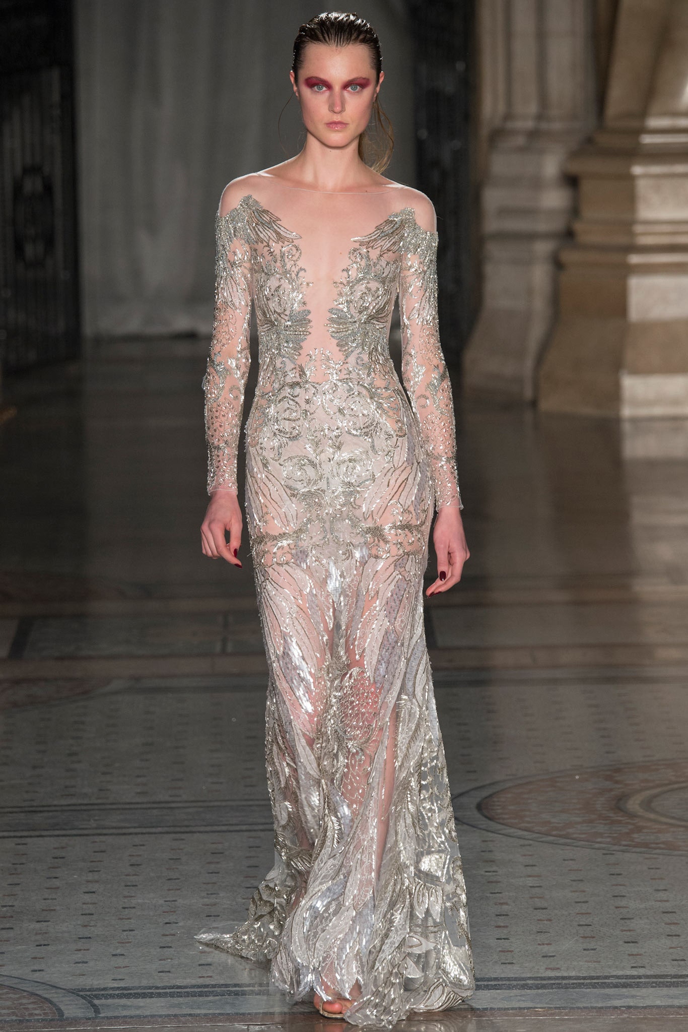 Julien Macdonald F/W 14 Look 30