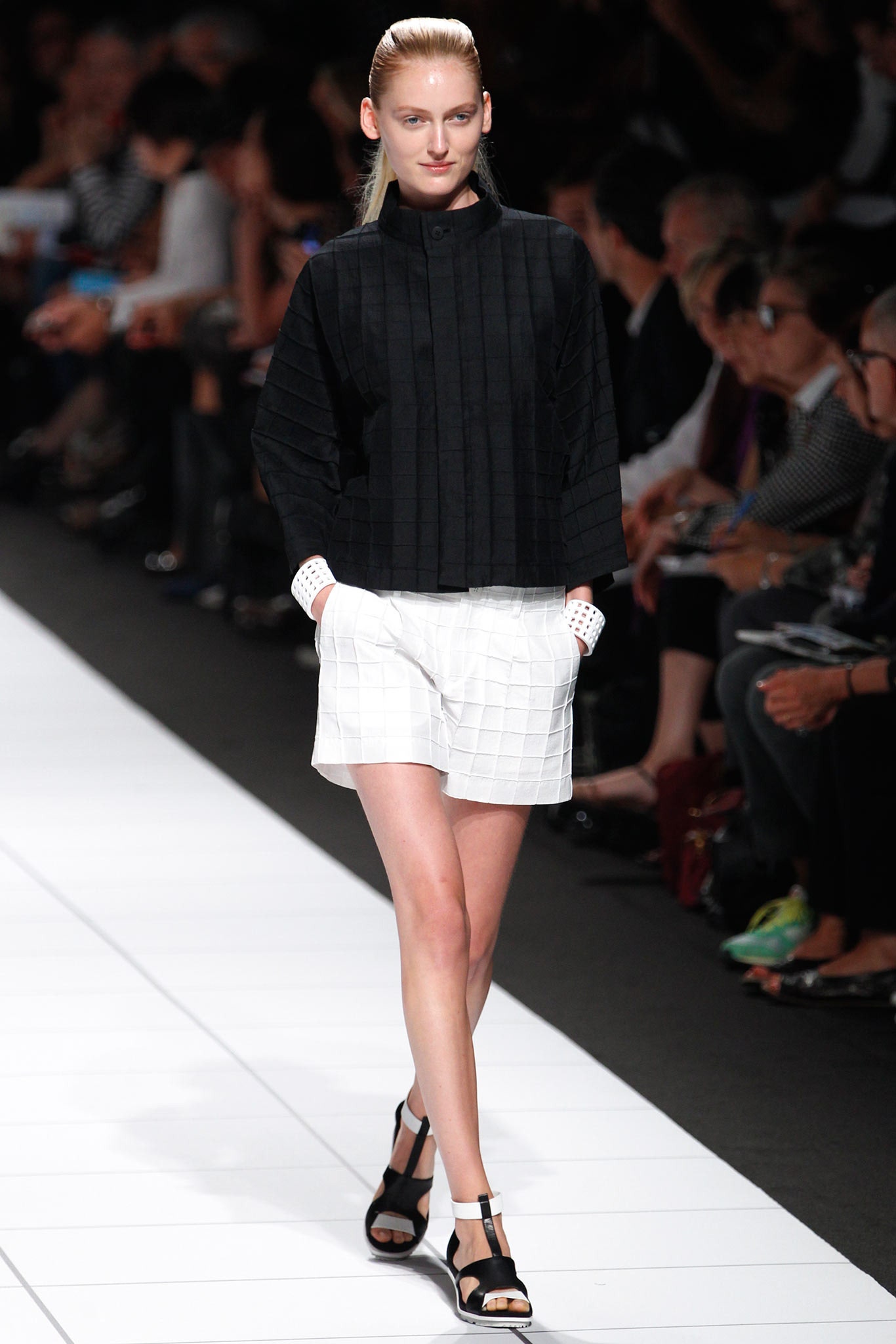 Issey Miyake S/S 14 Look 19