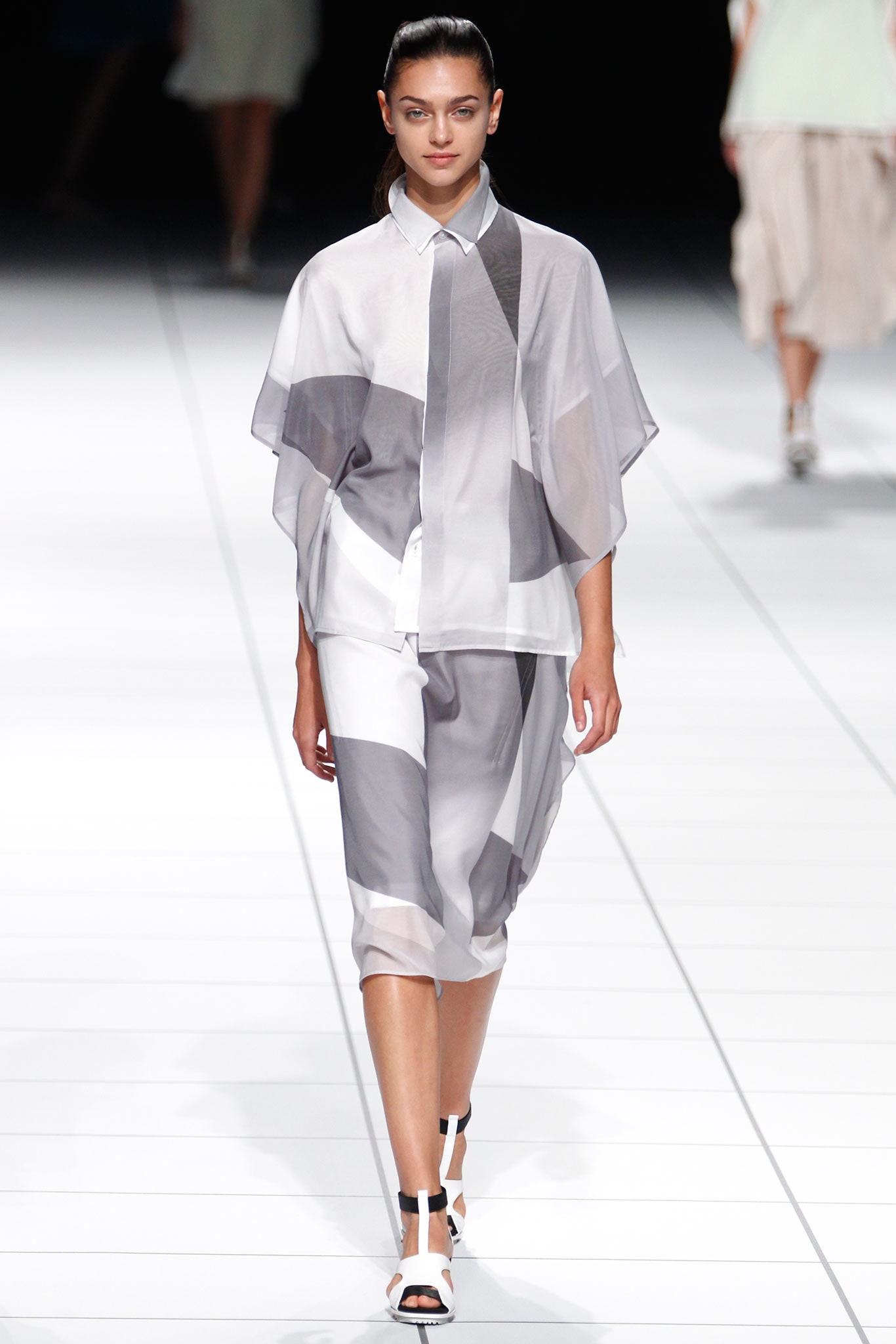 Issey Miyake S/S 14 Look 34