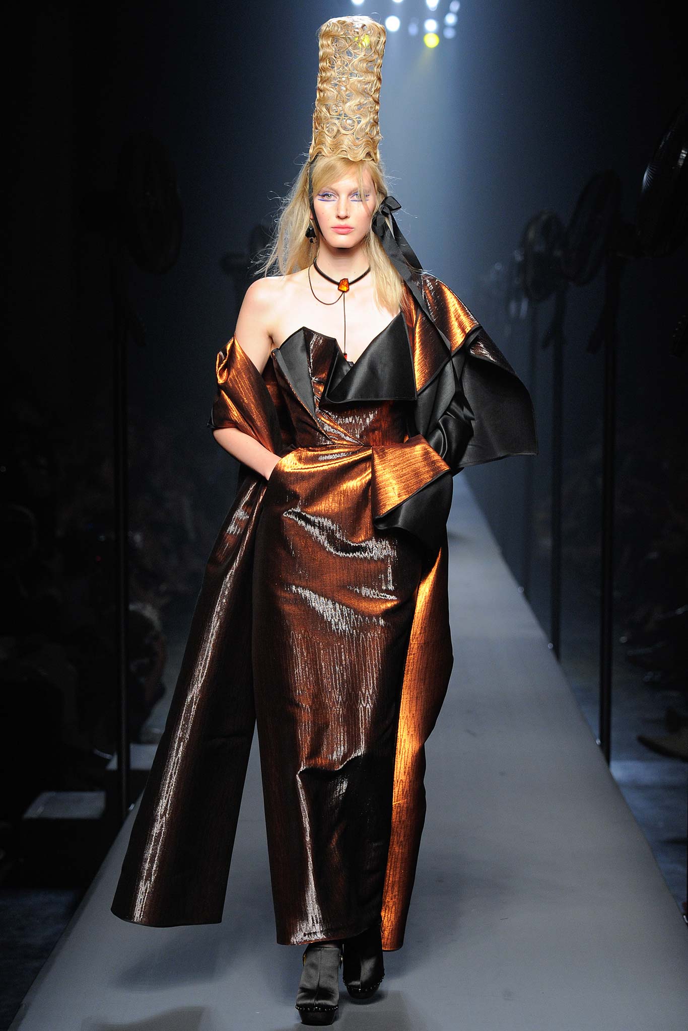 Jean Paul Gaultier F/W 15 Couture Look 49