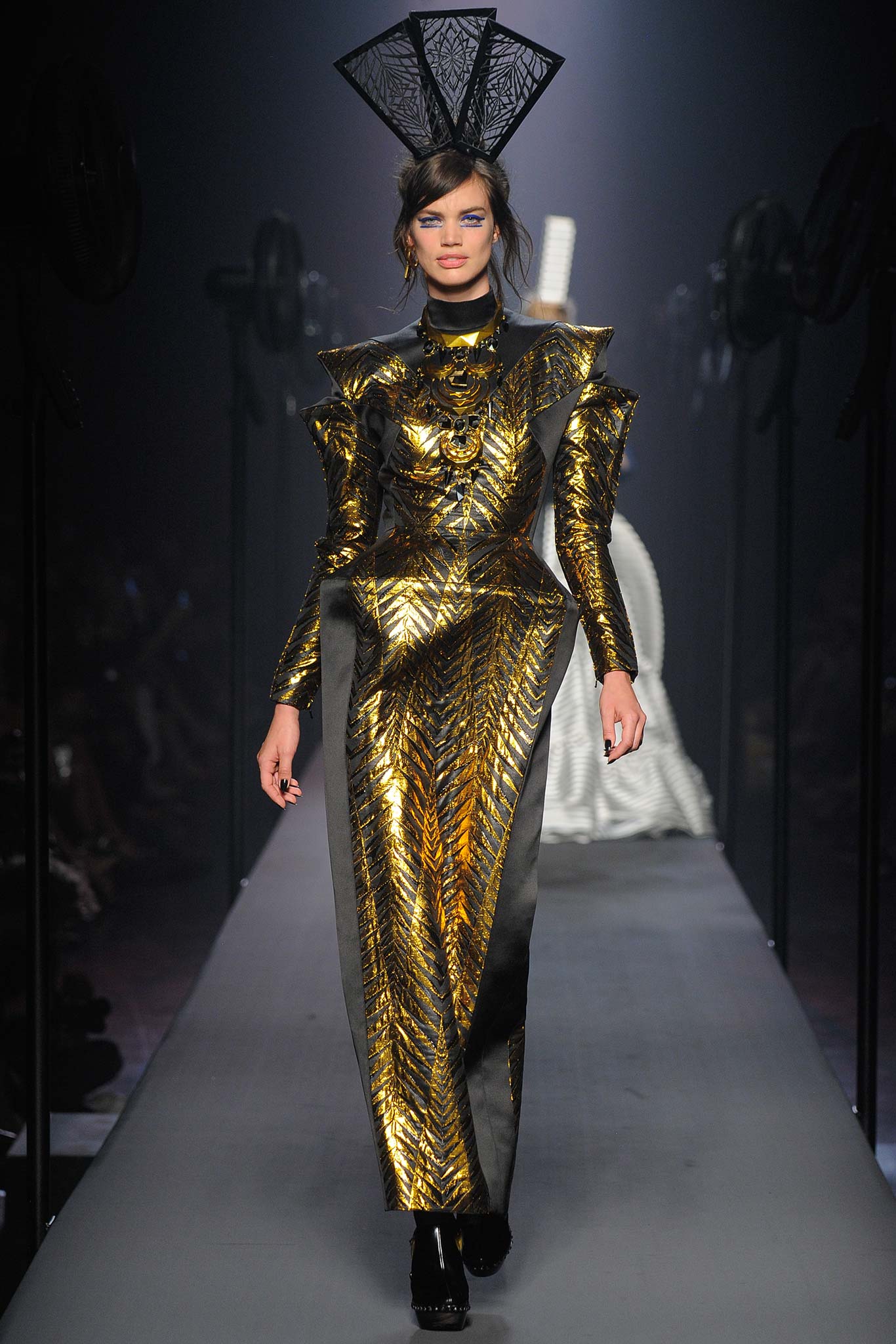 Jean Paul Gaultier F/W 15 Couture Look 56
