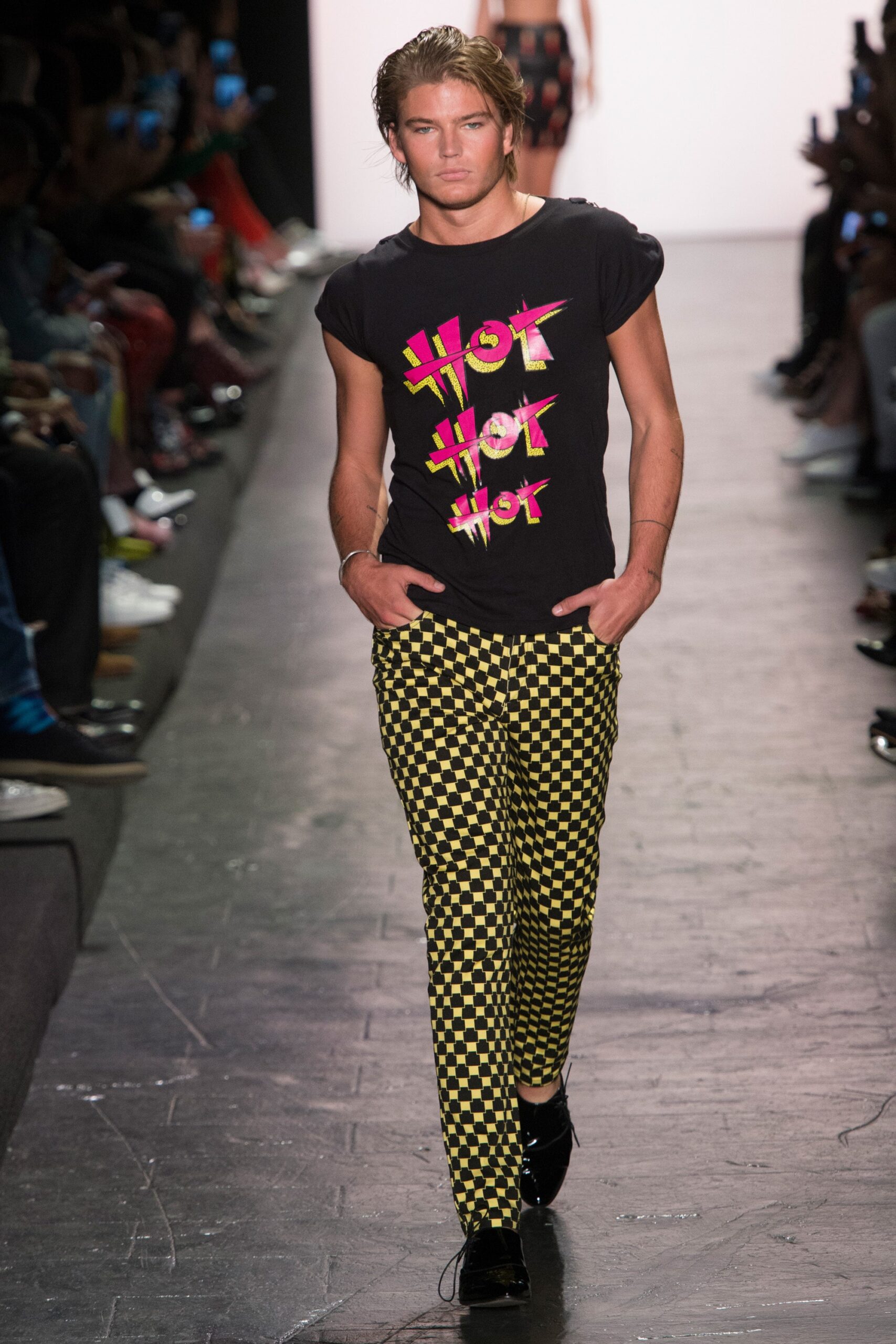 Jeremy Scott S/S 17 Look 14