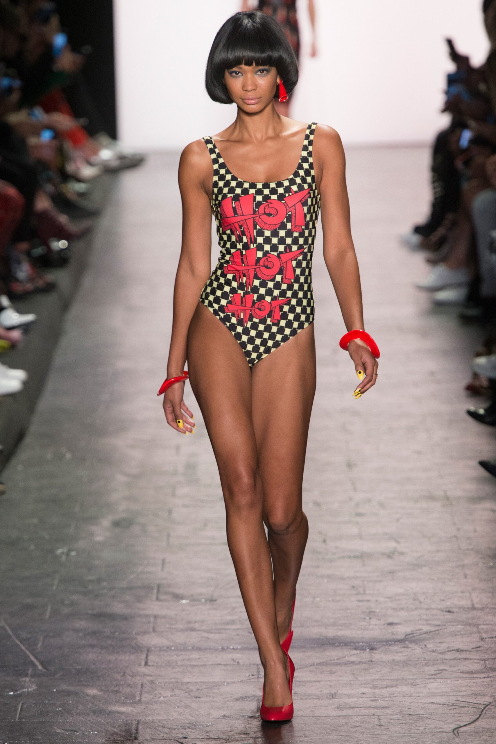Jeremy Scott S/S 17 Look 16