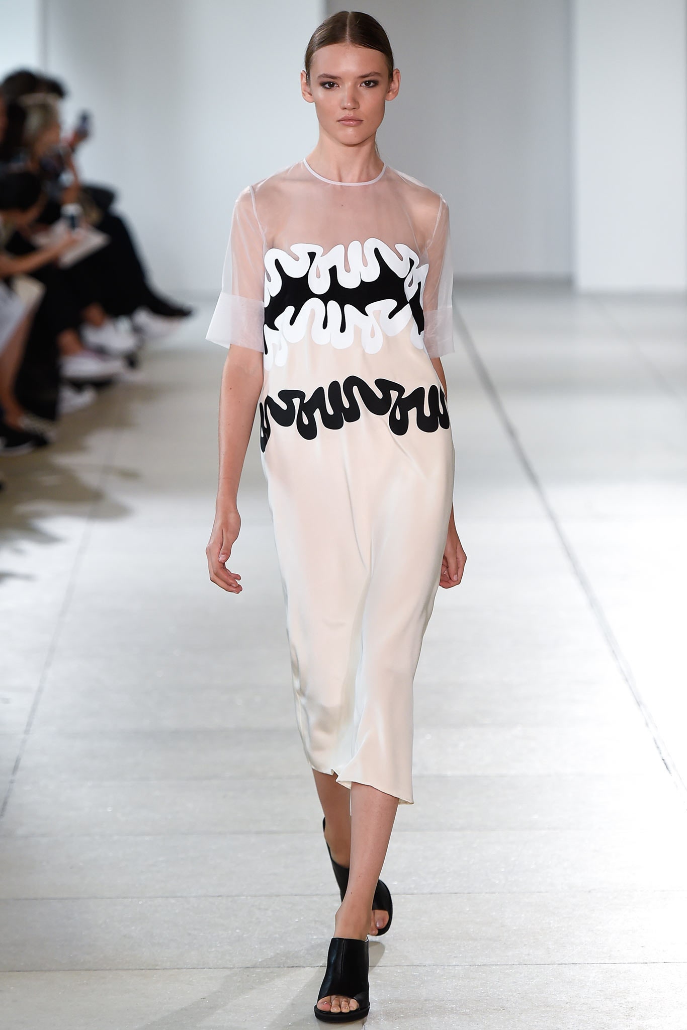 Issa Spring 2015 Ready-to-Wear